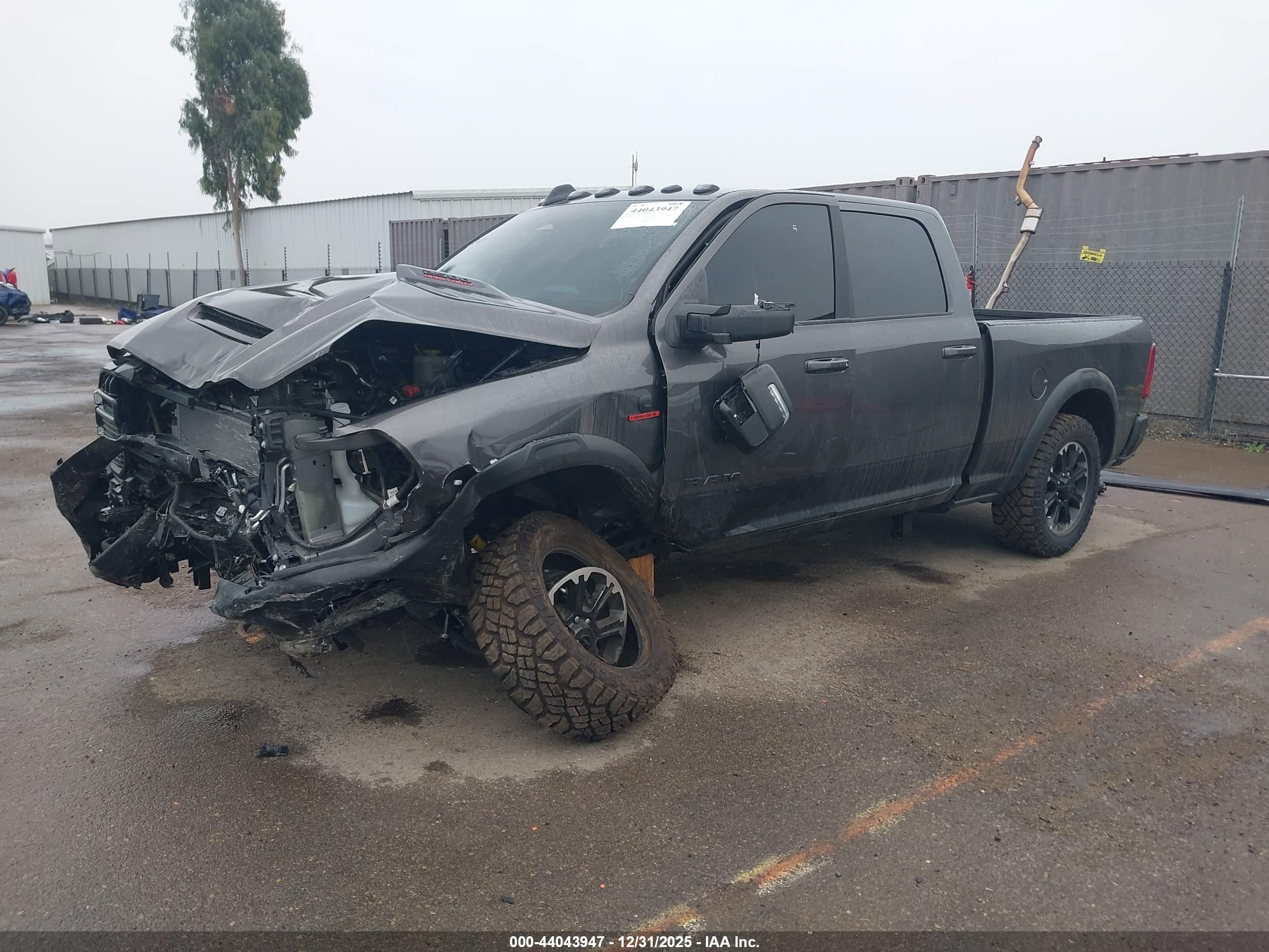 RAM 2500 image 2