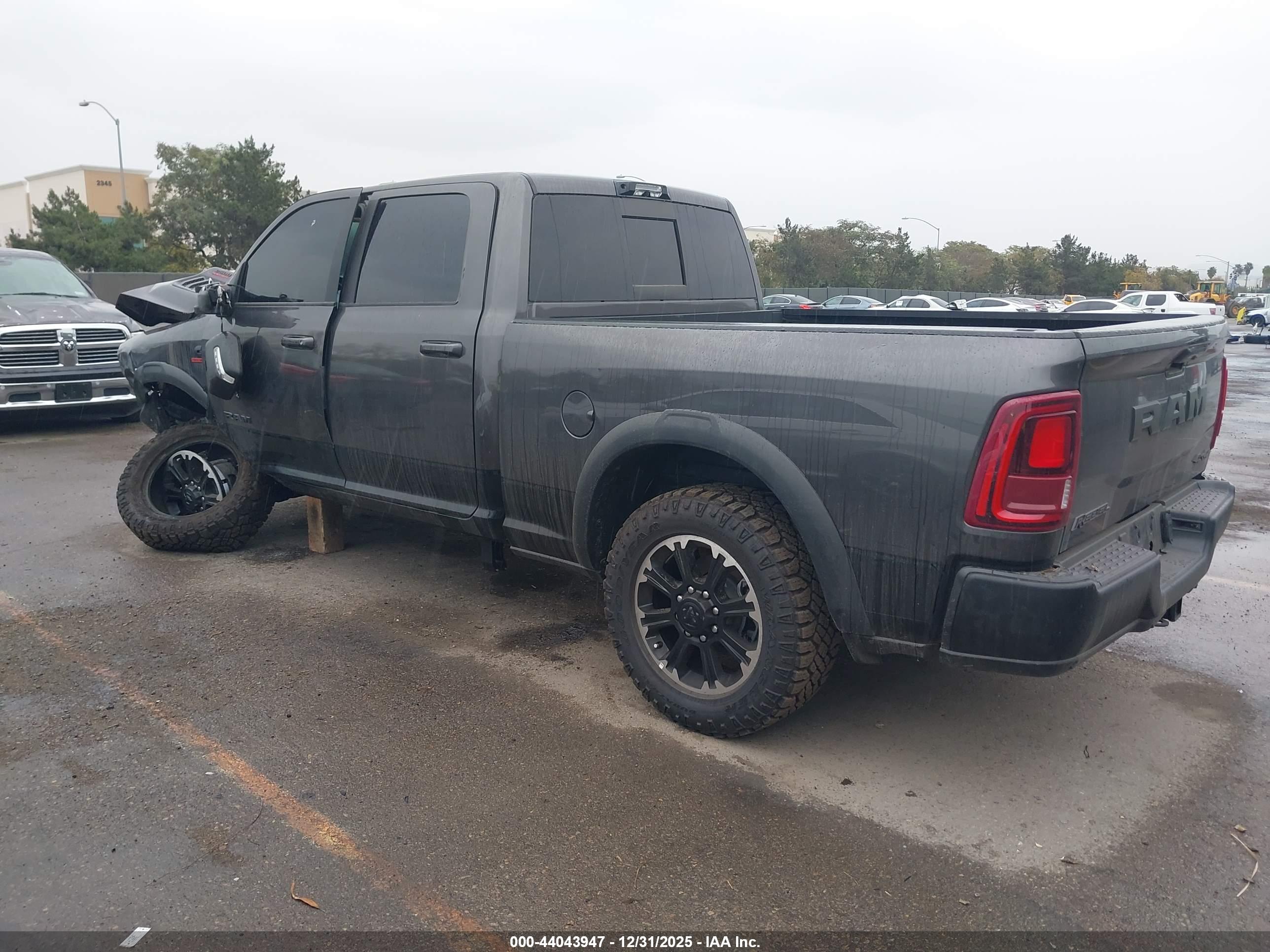 RAM 2500 image 3