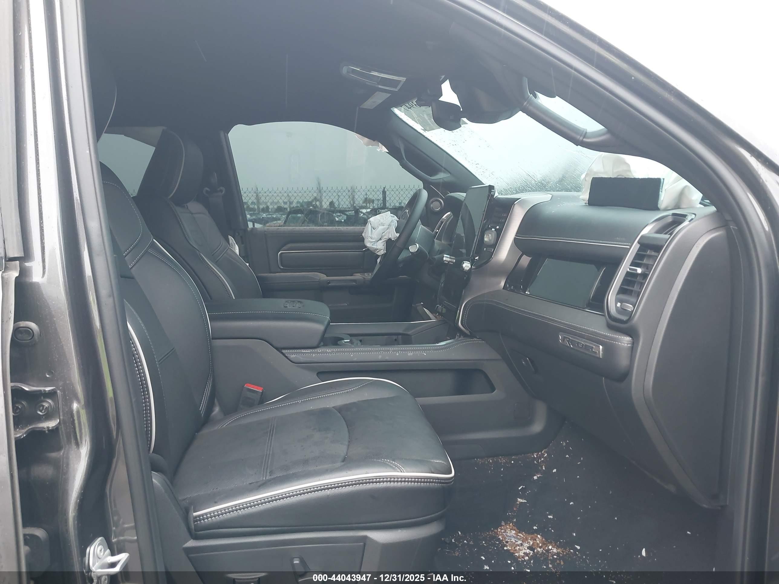 RAM 2500 image 5