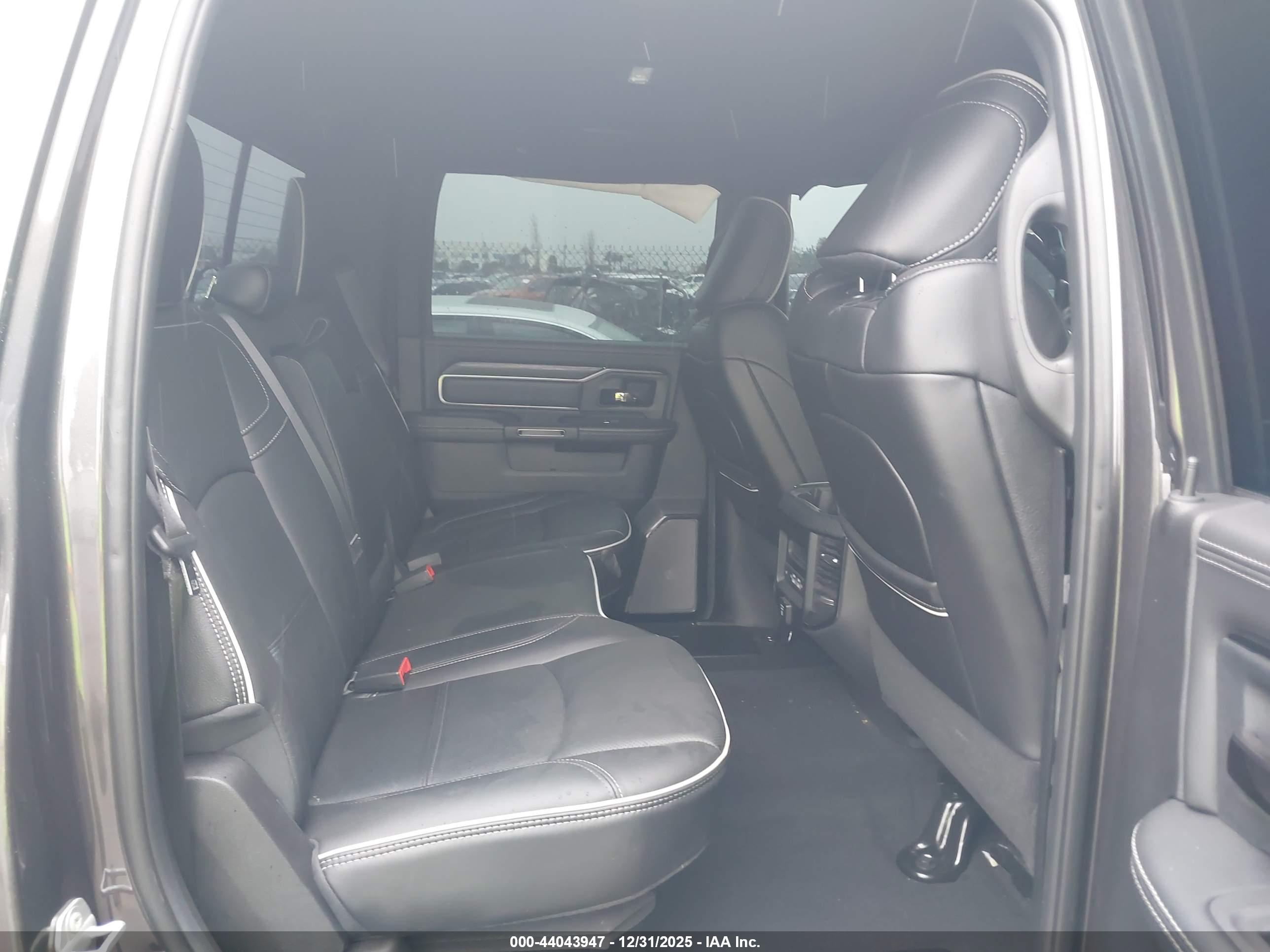 RAM 2500 image 8