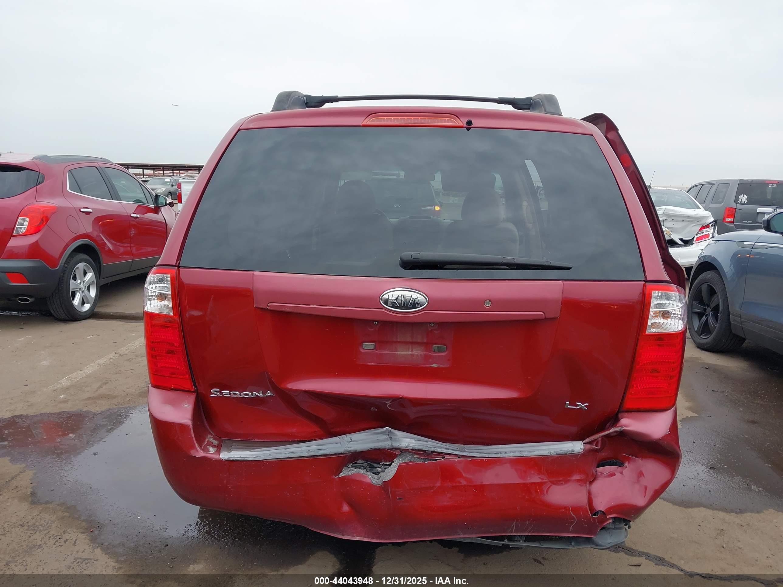 KIA SEDONA image 6