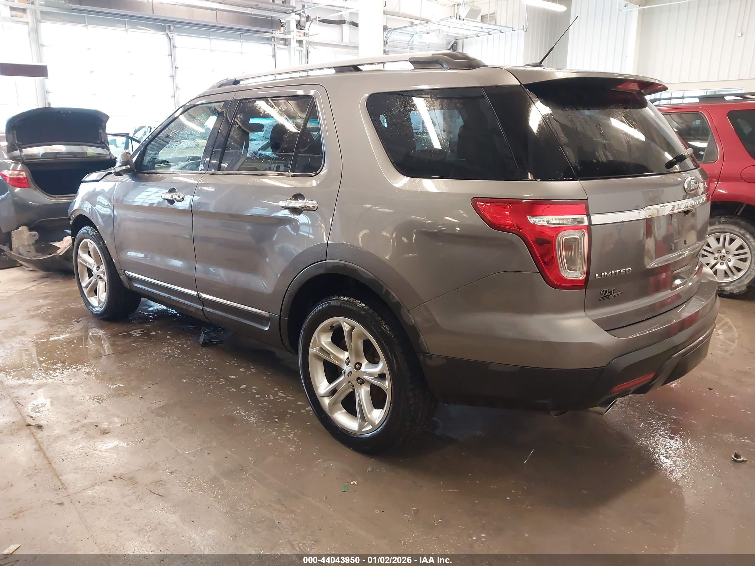 FORD EXPLORER image 3