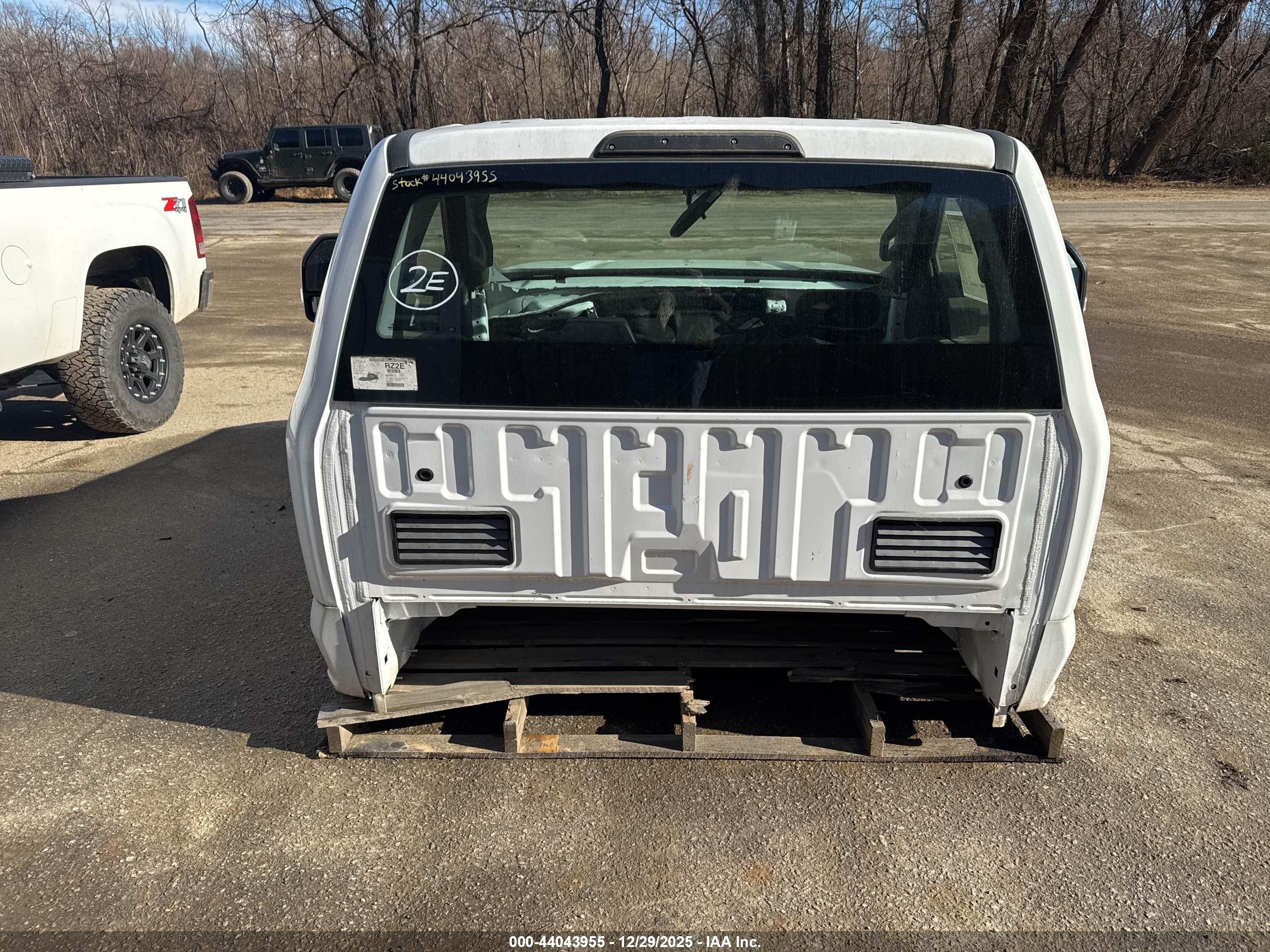 FORD F-550 image 7