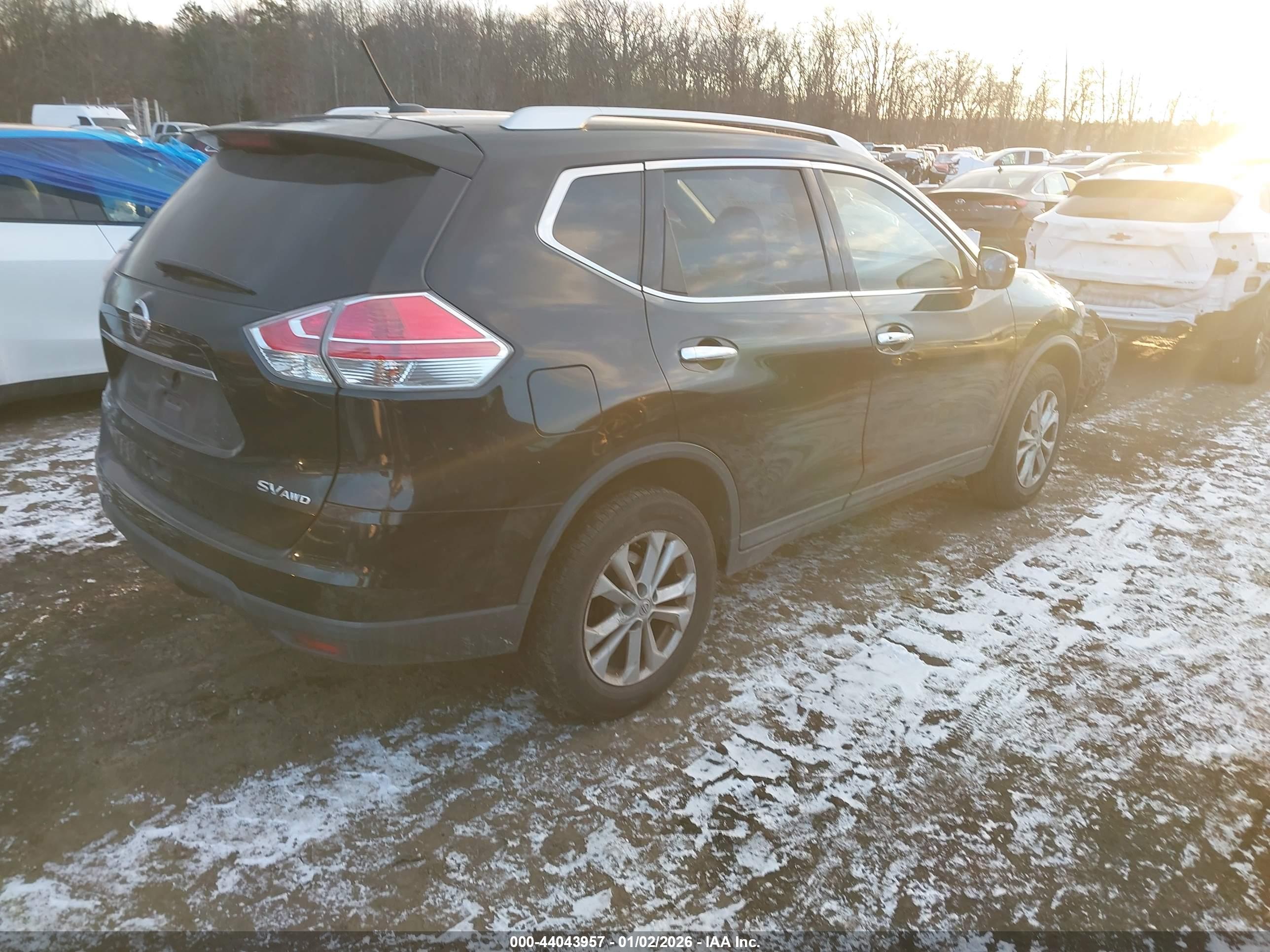 NISSAN ROGUE image 4