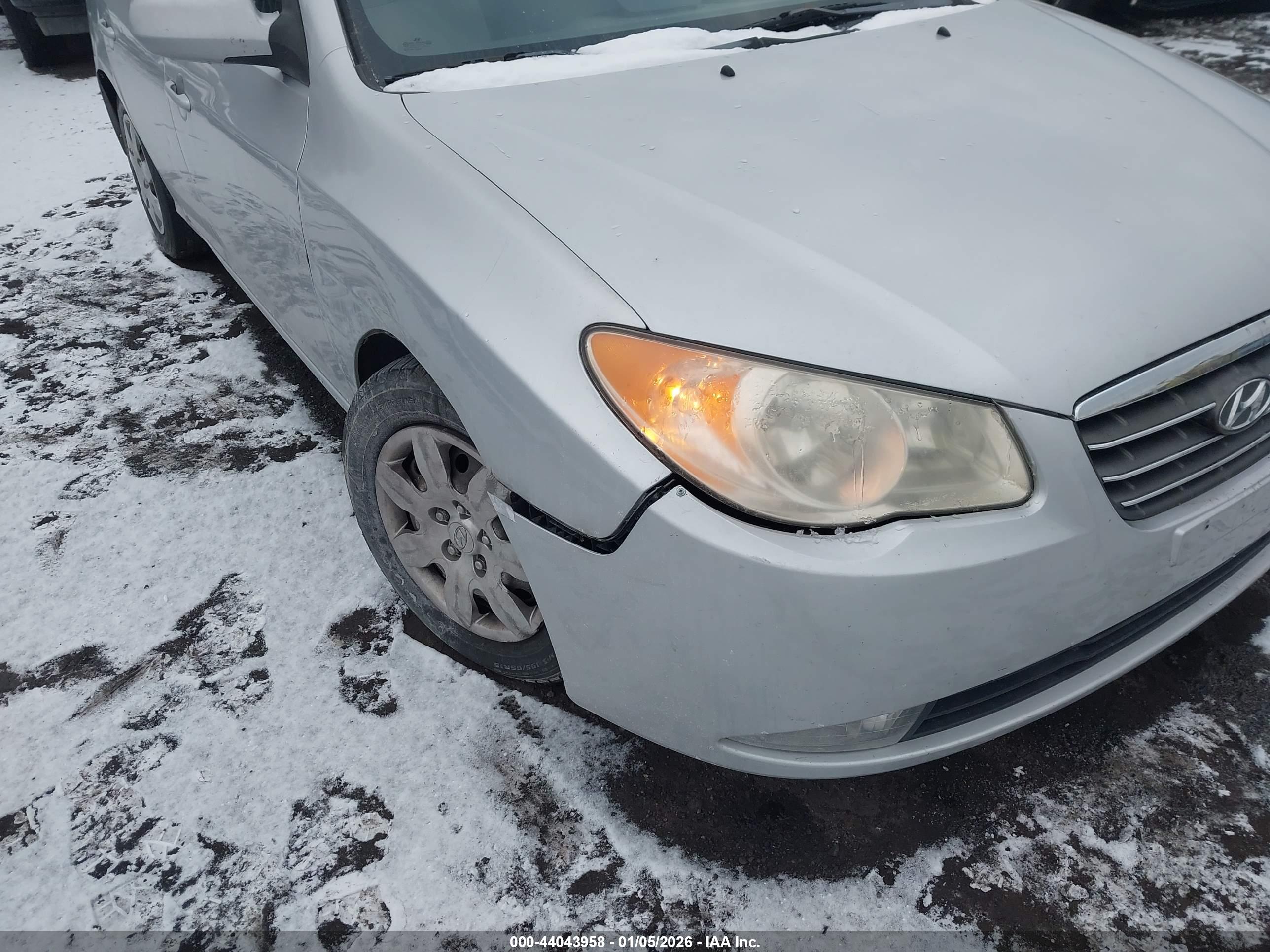 HYUNDAI ELANTRA image 6