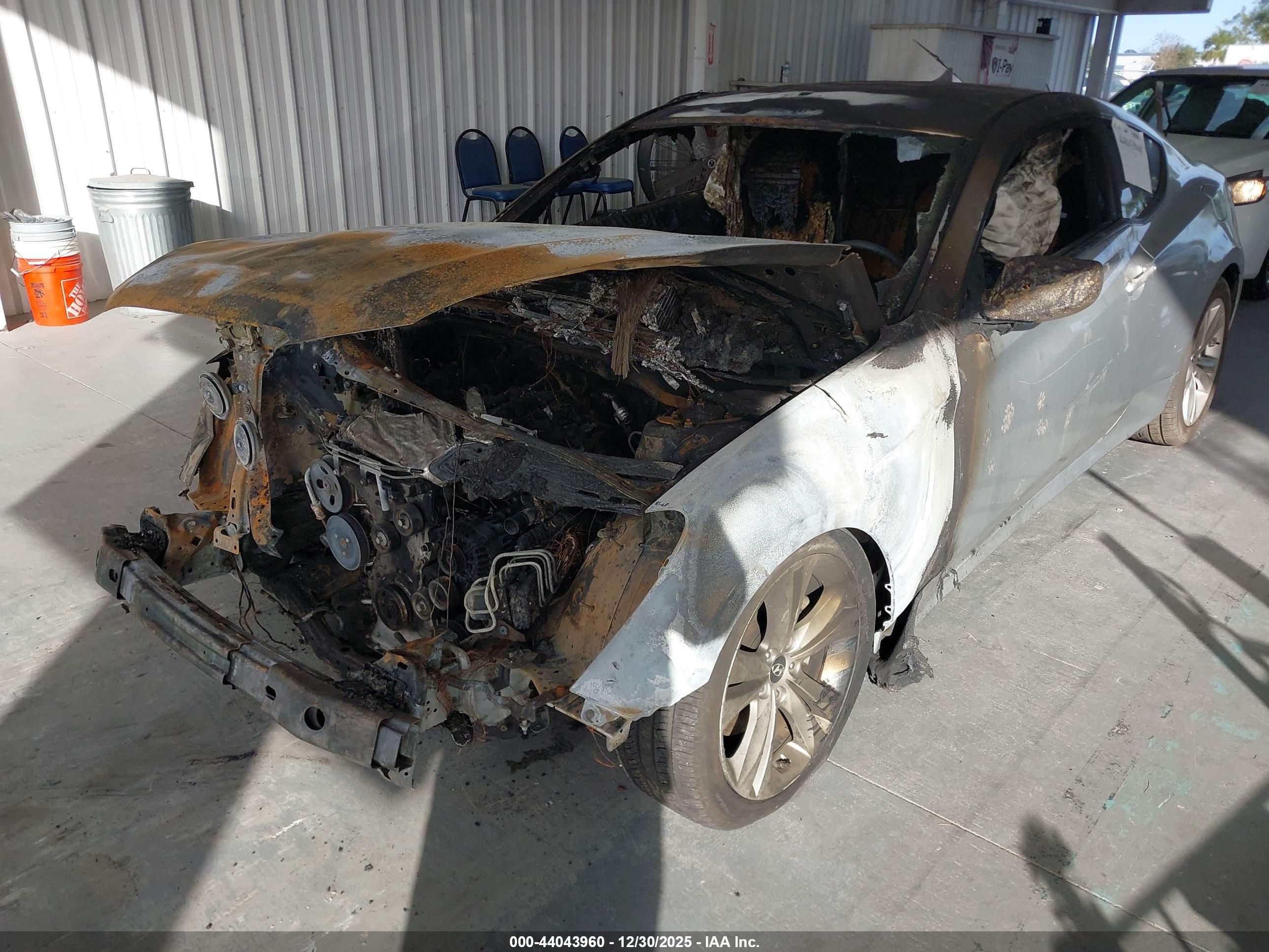 HYUNDAI GENESIS image 6