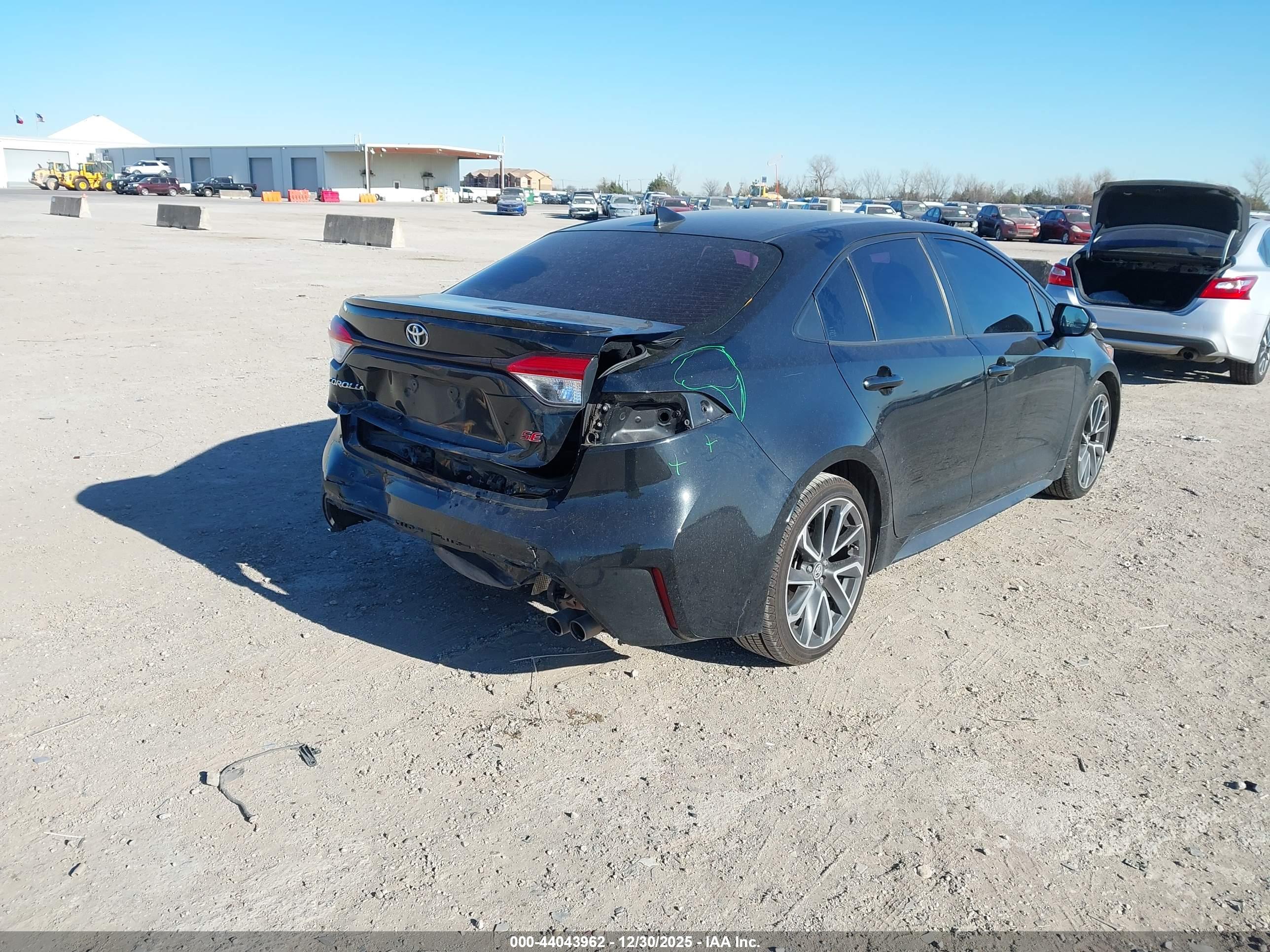 TOYOTA COROLLA image 4