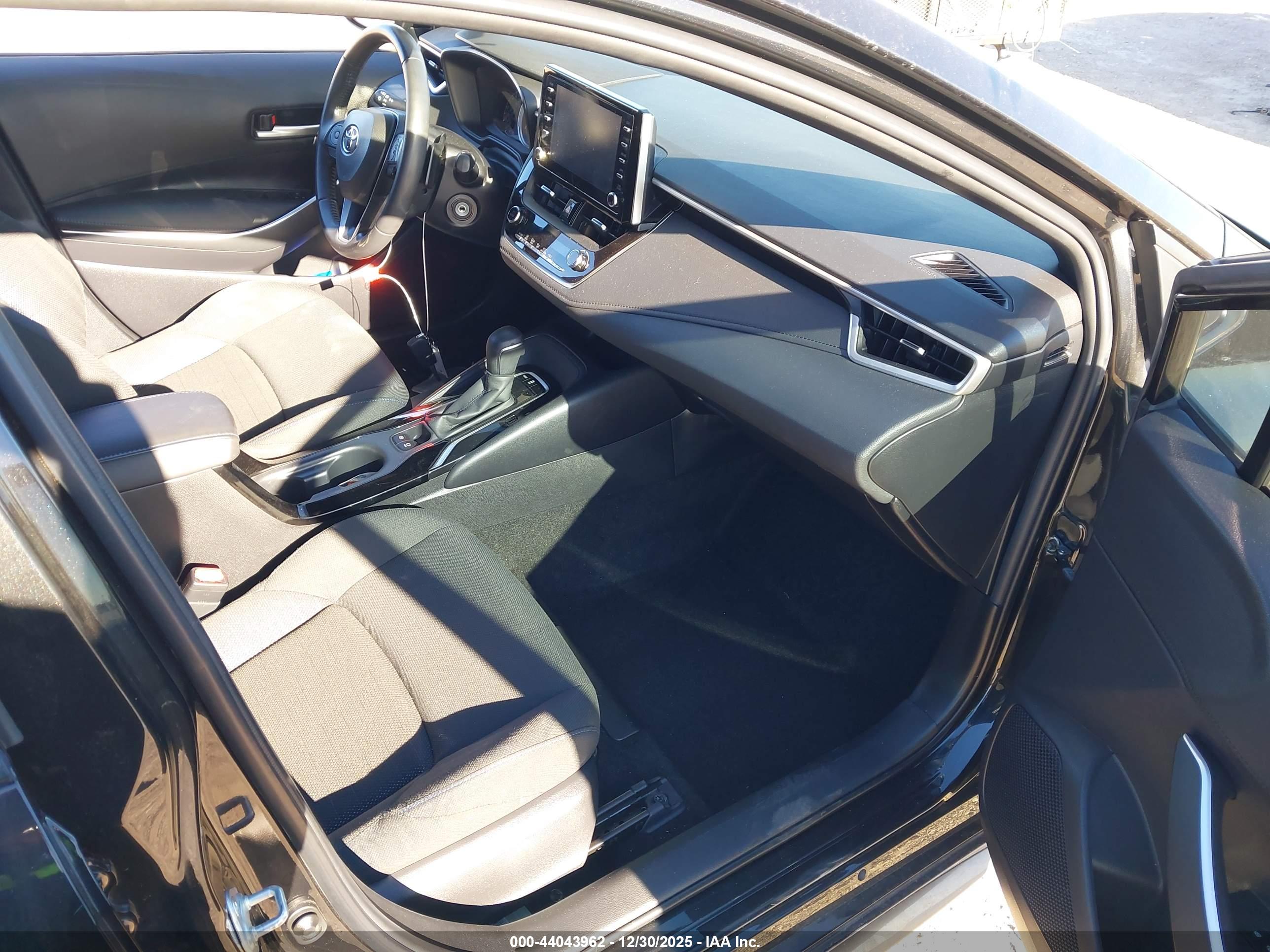TOYOTA COROLLA image 5