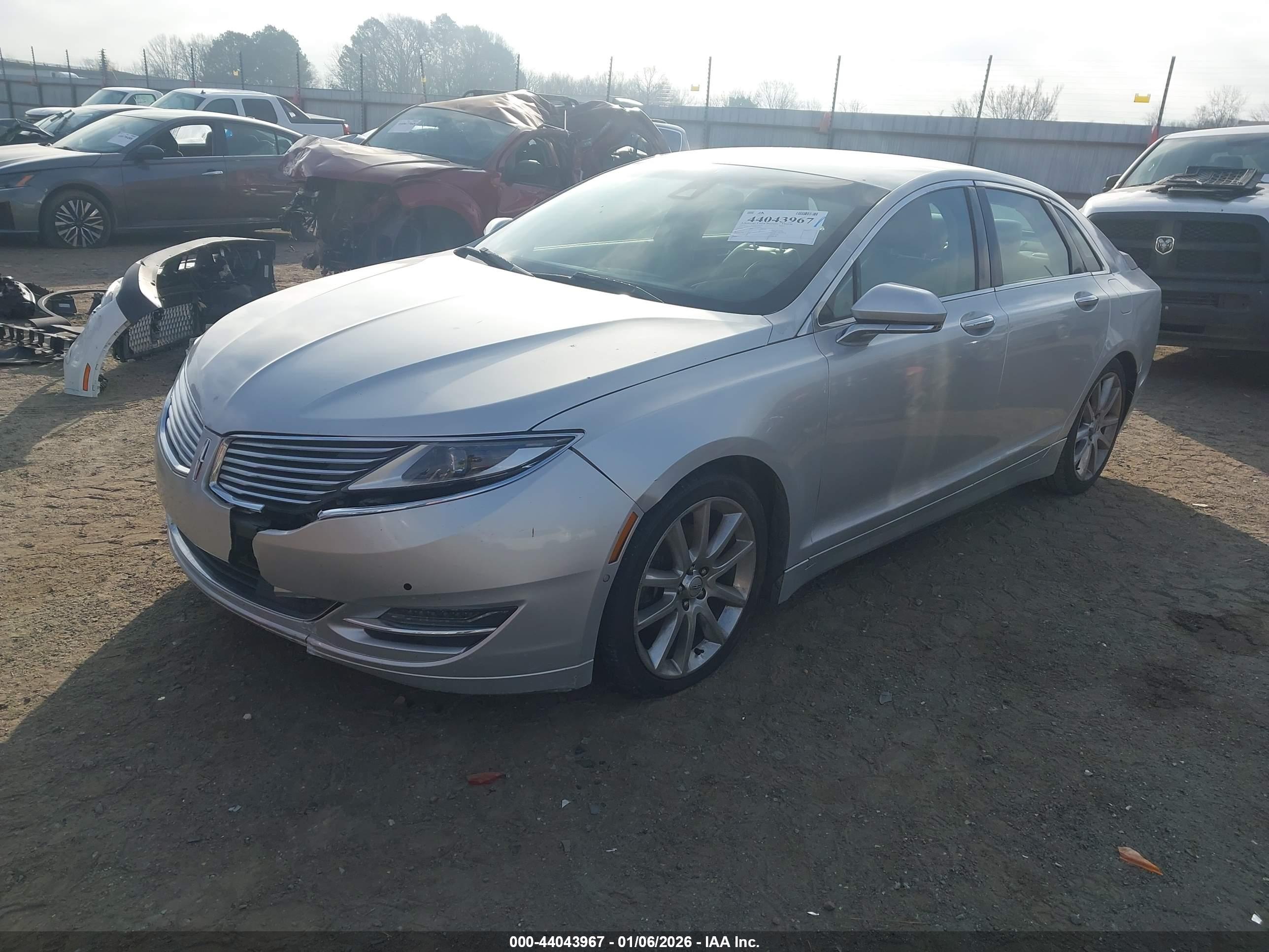 LINCOLN MKZ image 2
