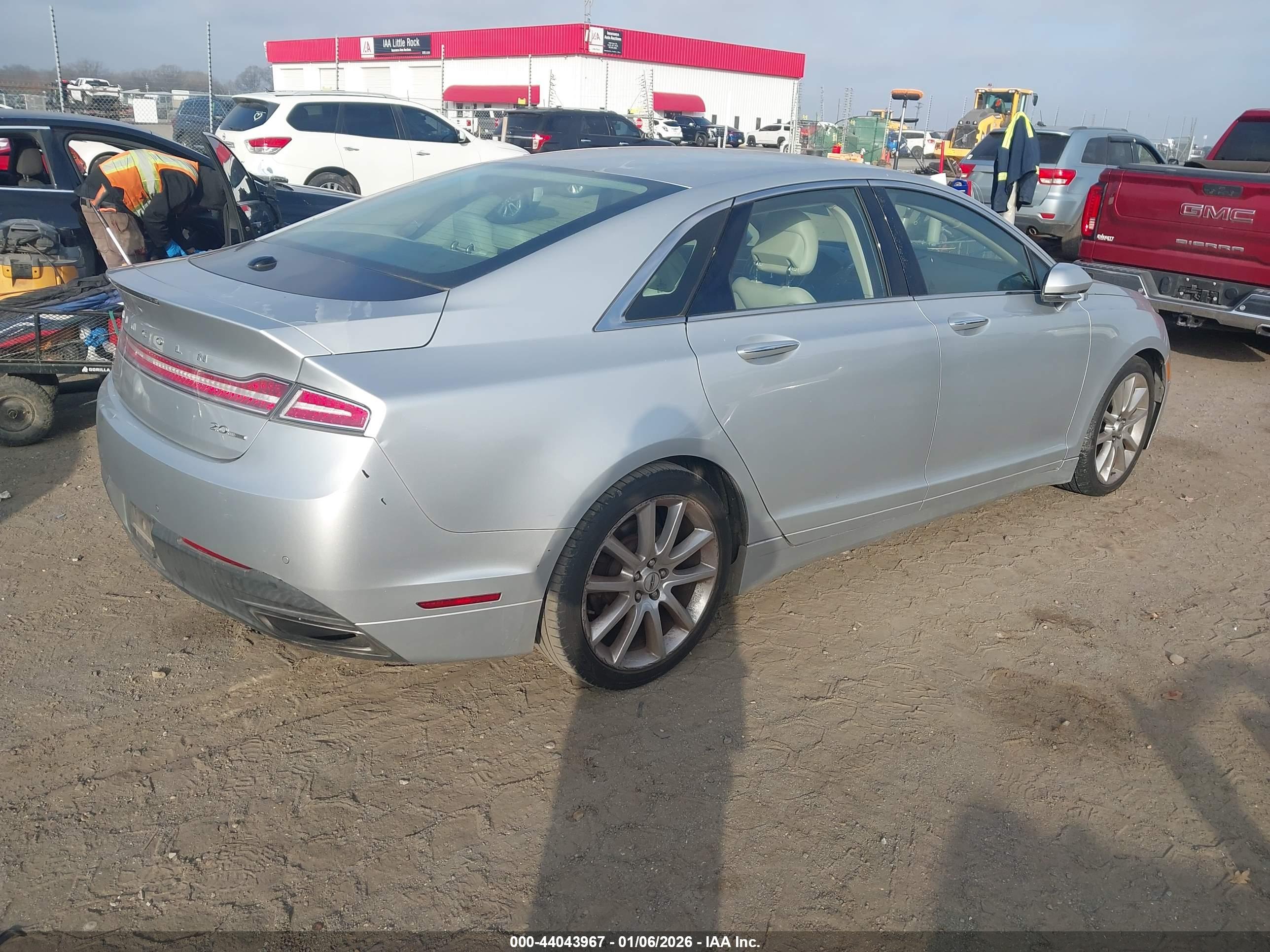 LINCOLN MKZ image 4