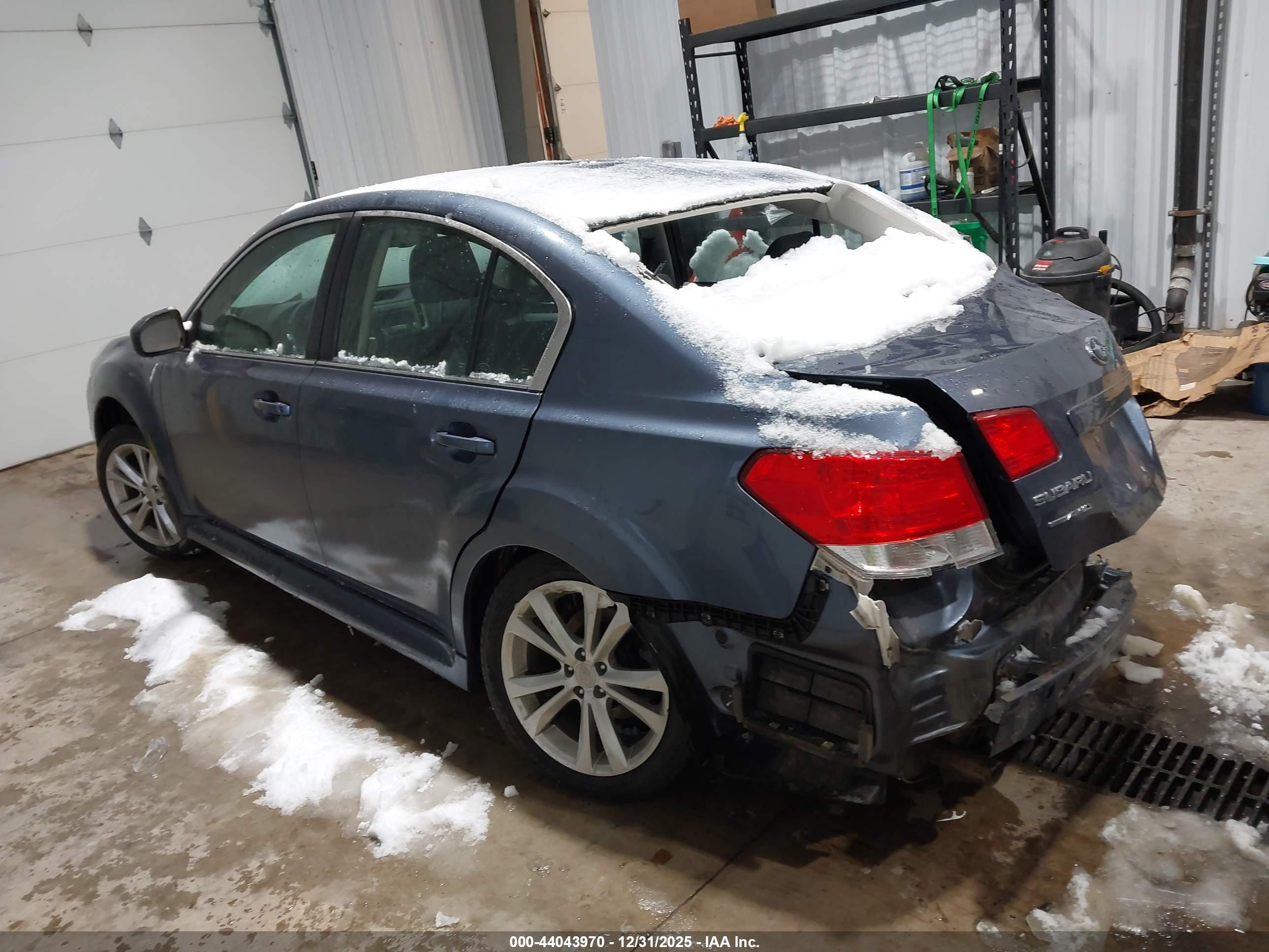 SUBARU LEGACY image 3