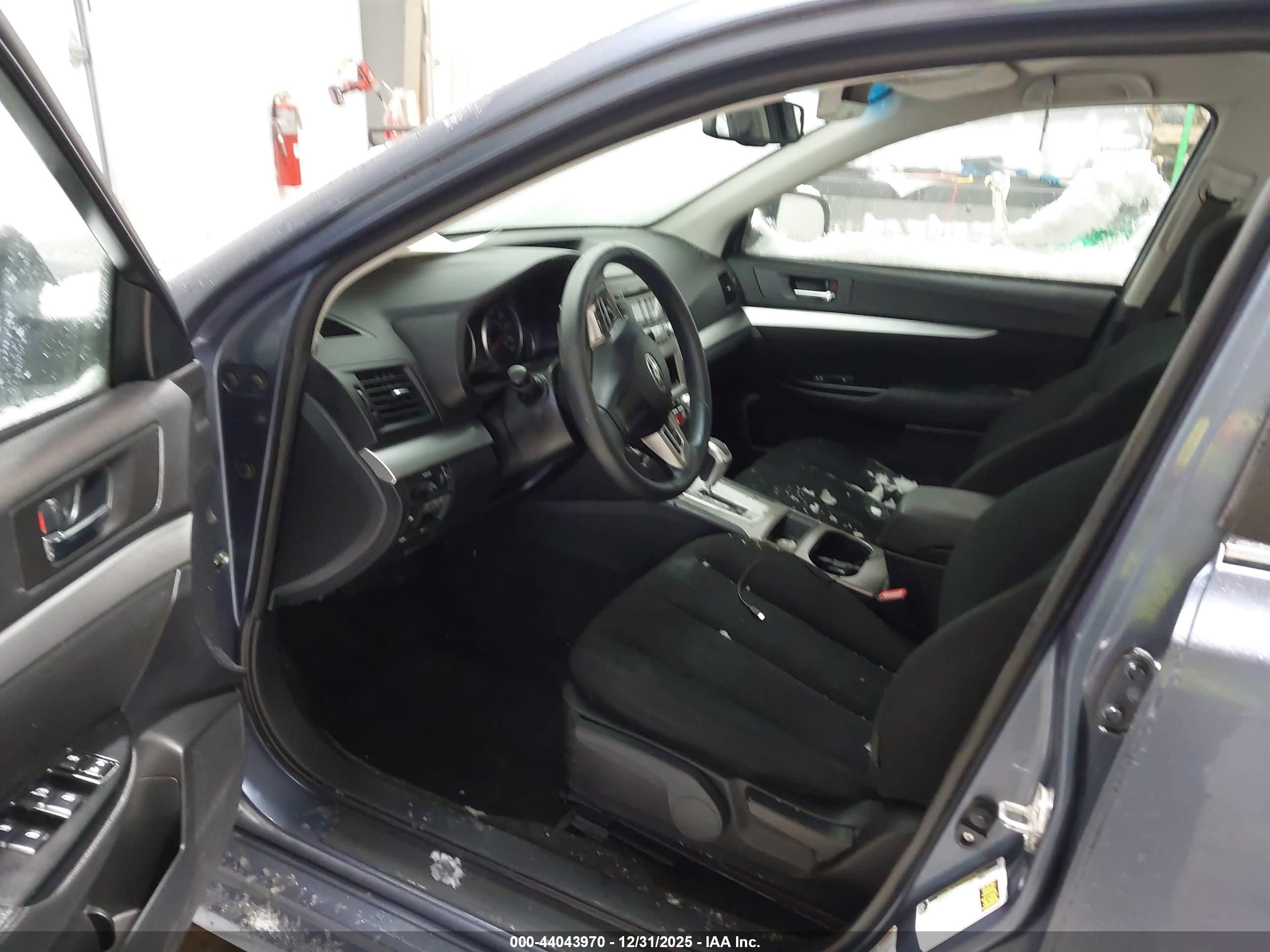SUBARU LEGACY image 5