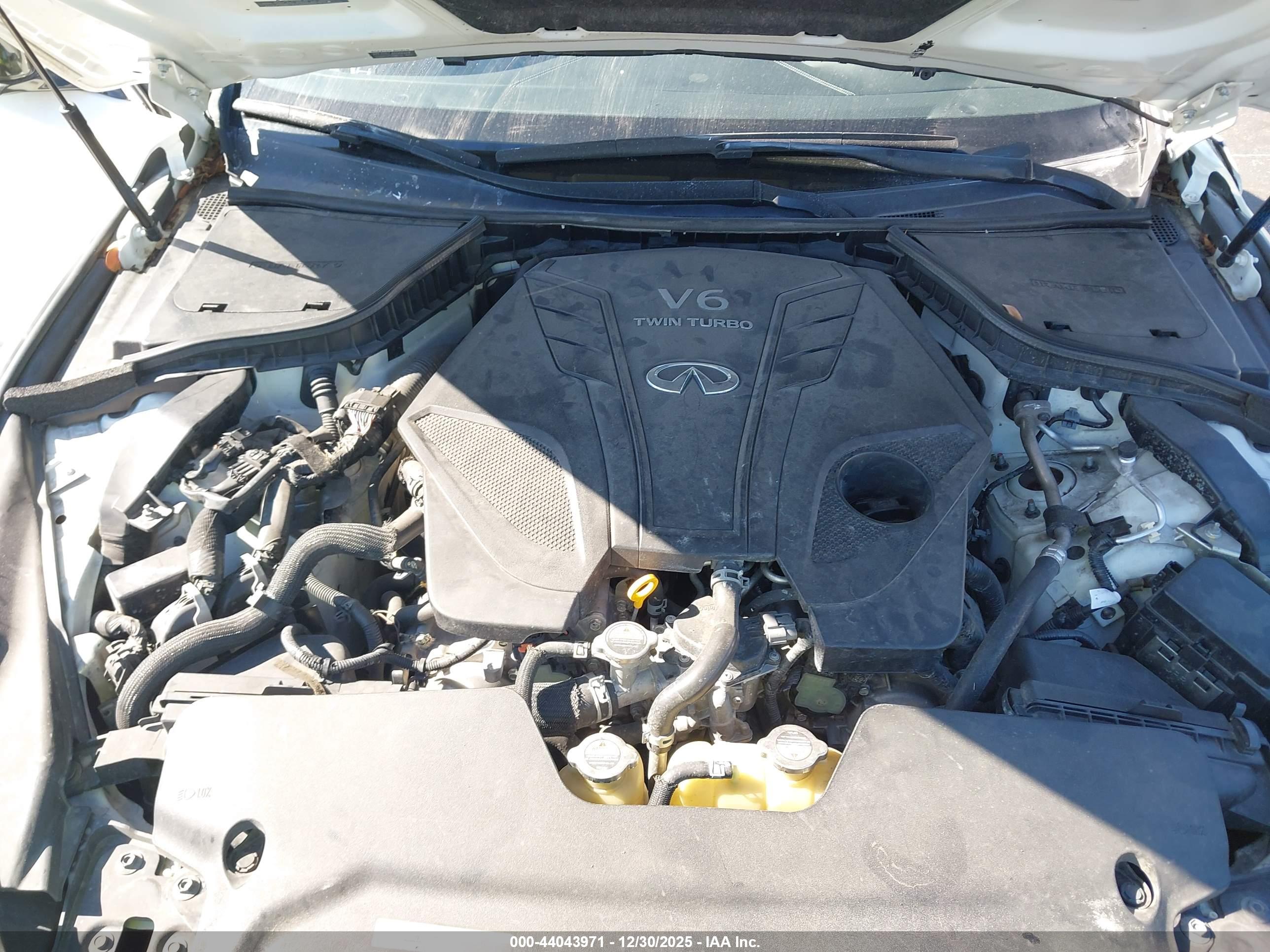 INFINITI Q50 image 10