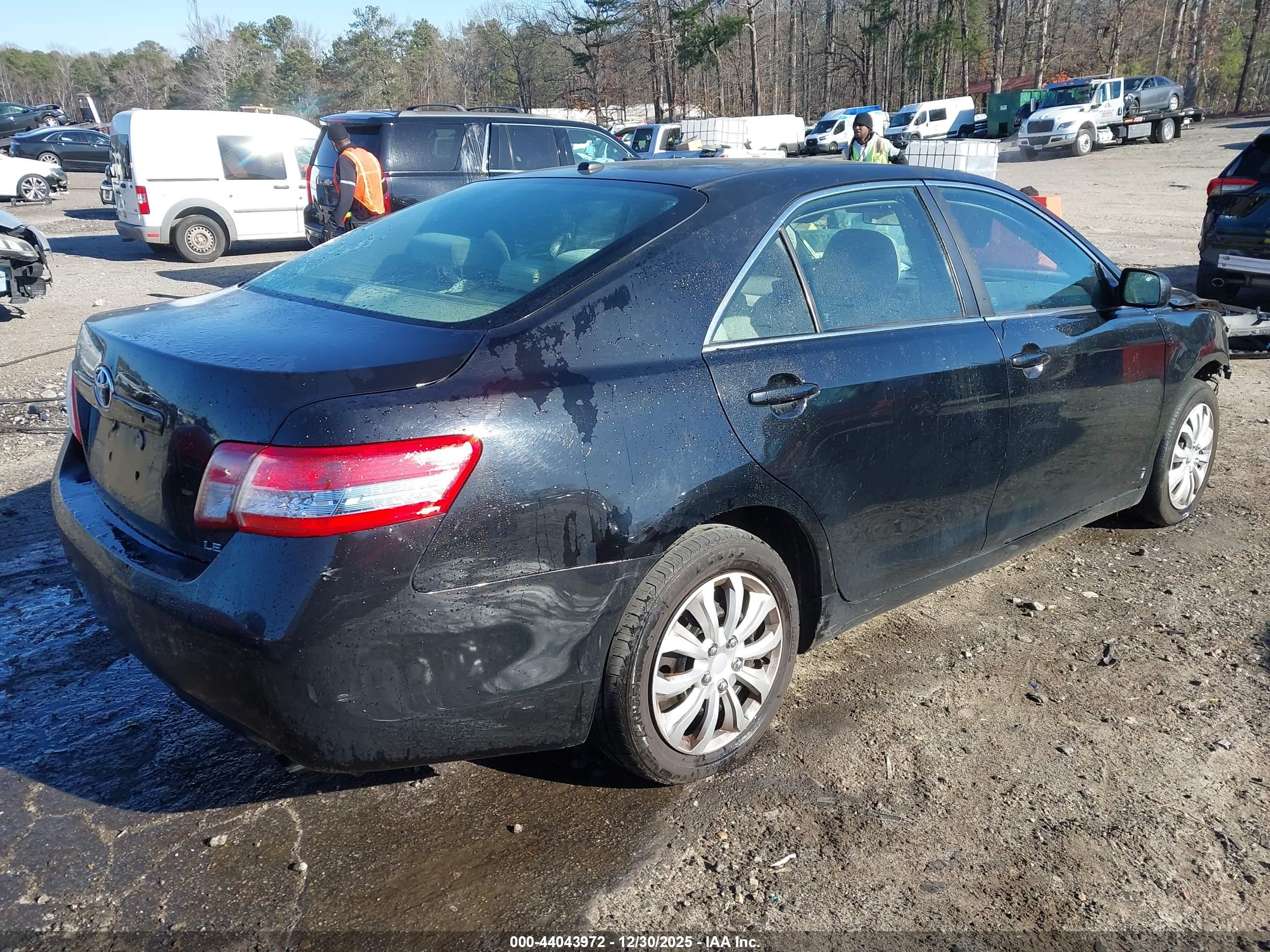 TOYOTA CAMRY image 4