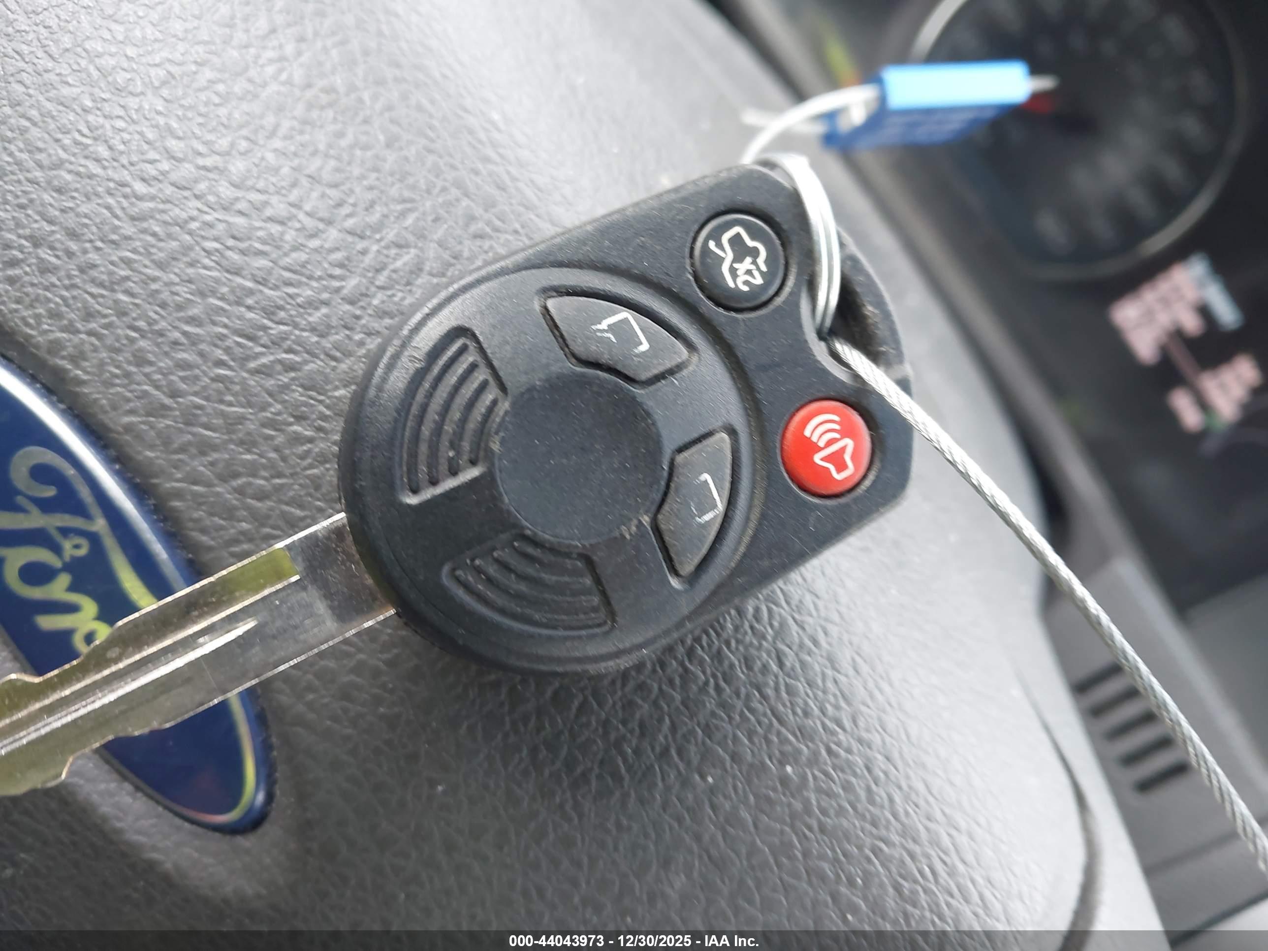 FORD FUSION image 11