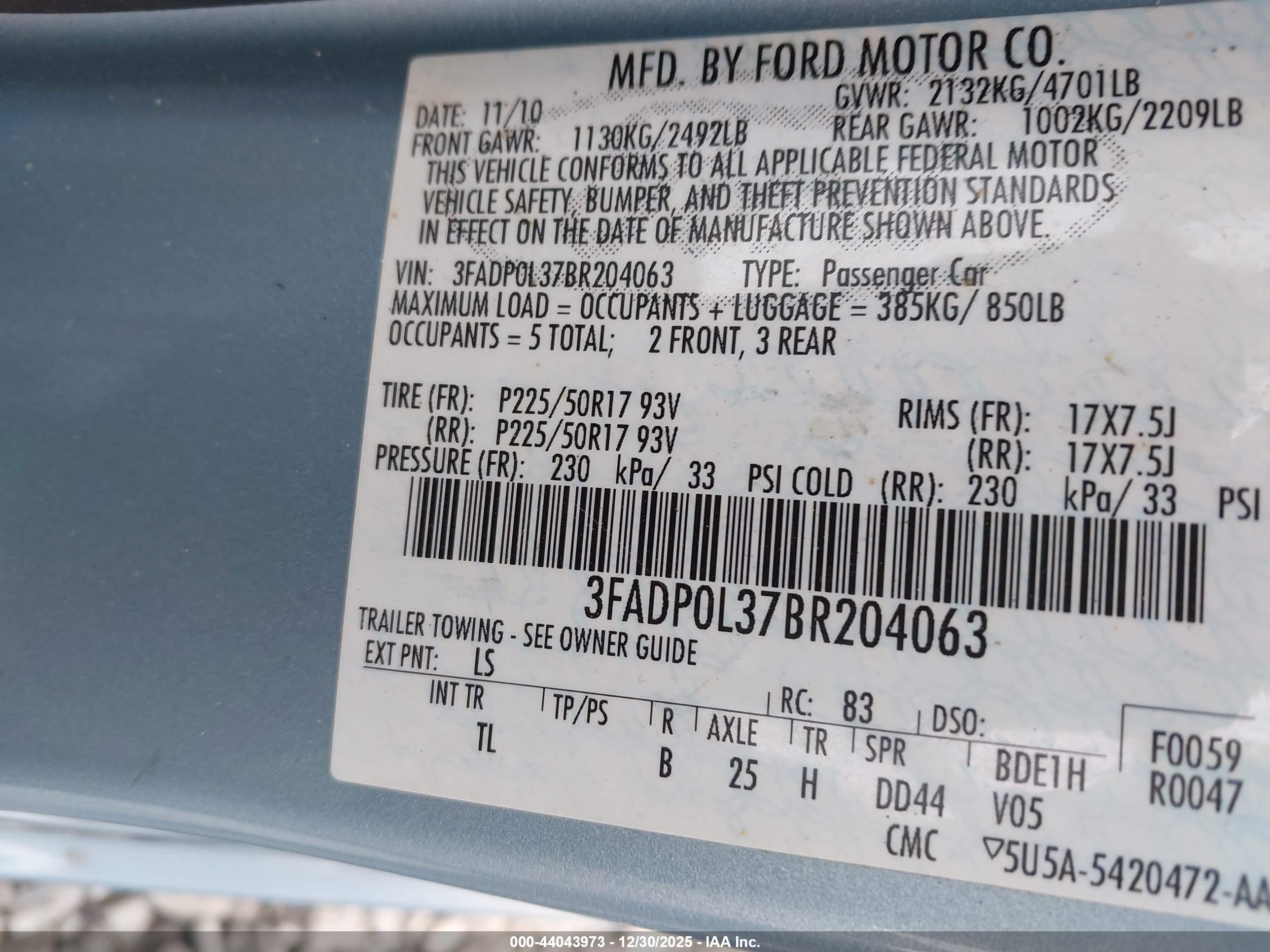 FORD FUSION image 9