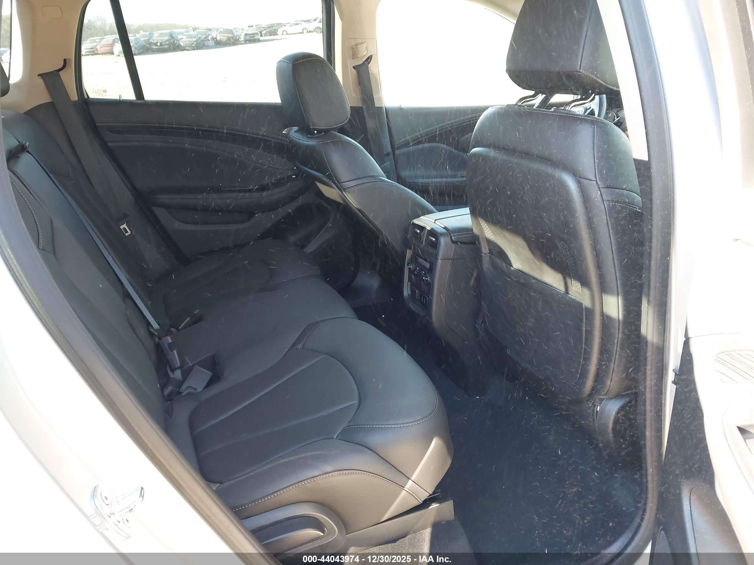 BUICK ENVISION image 8