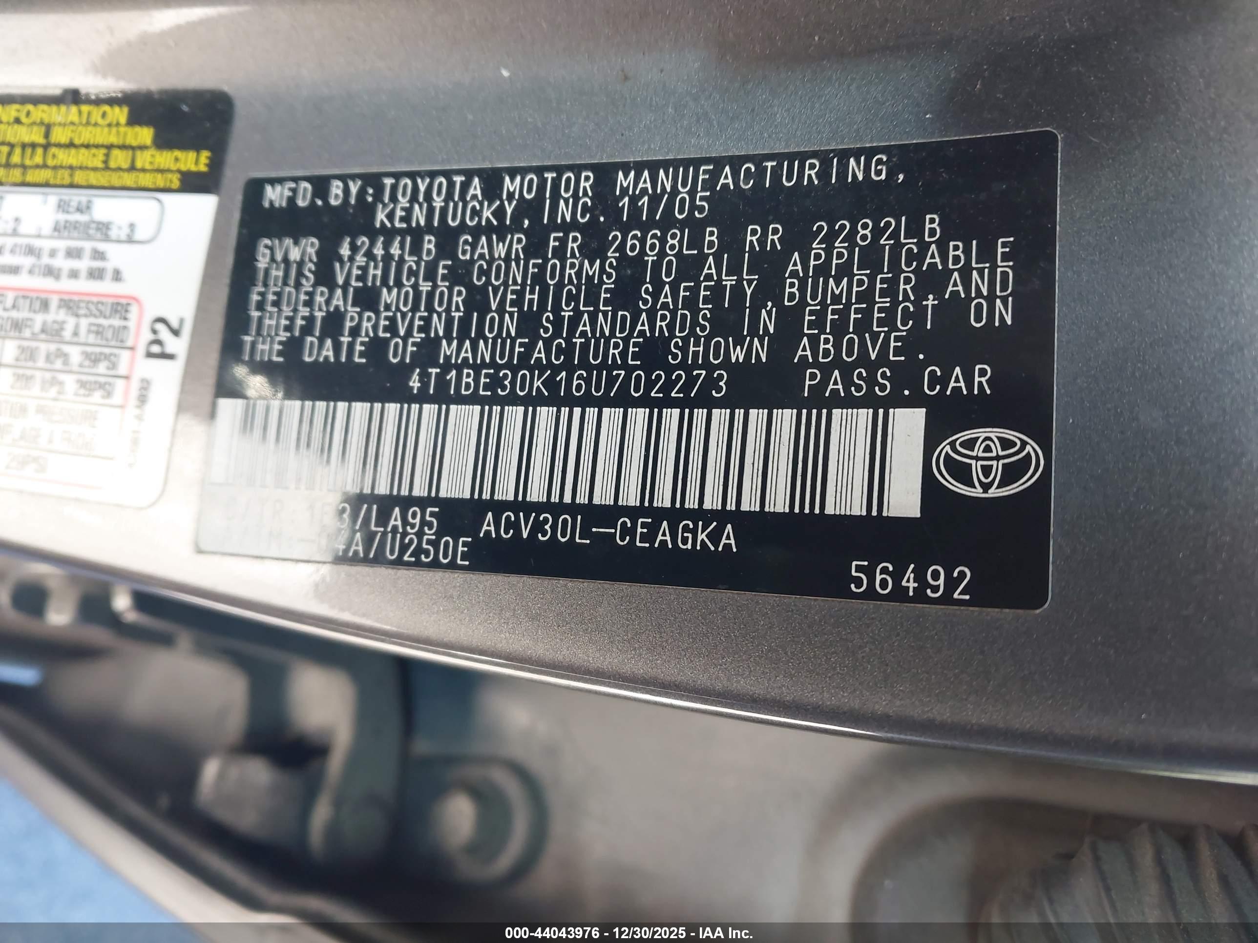 TOYOTA CAMRY image 9