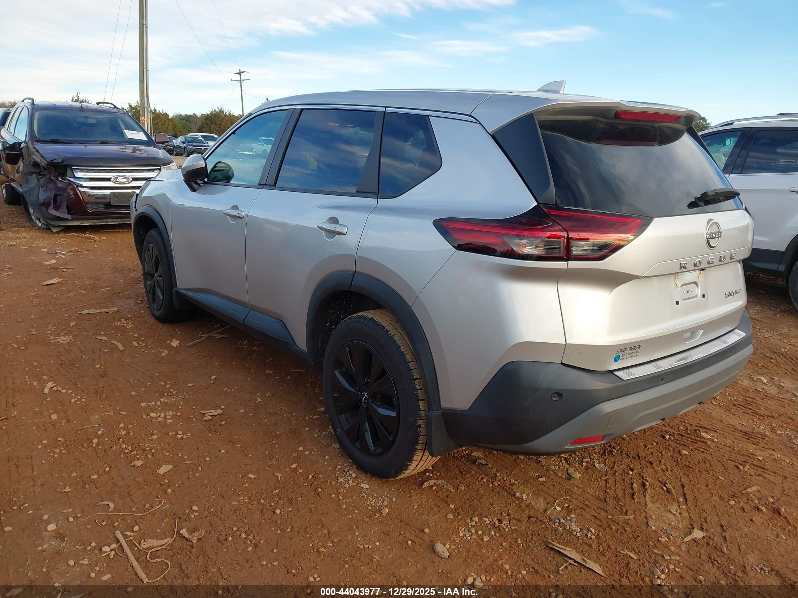 NISSAN ROGUE image 3