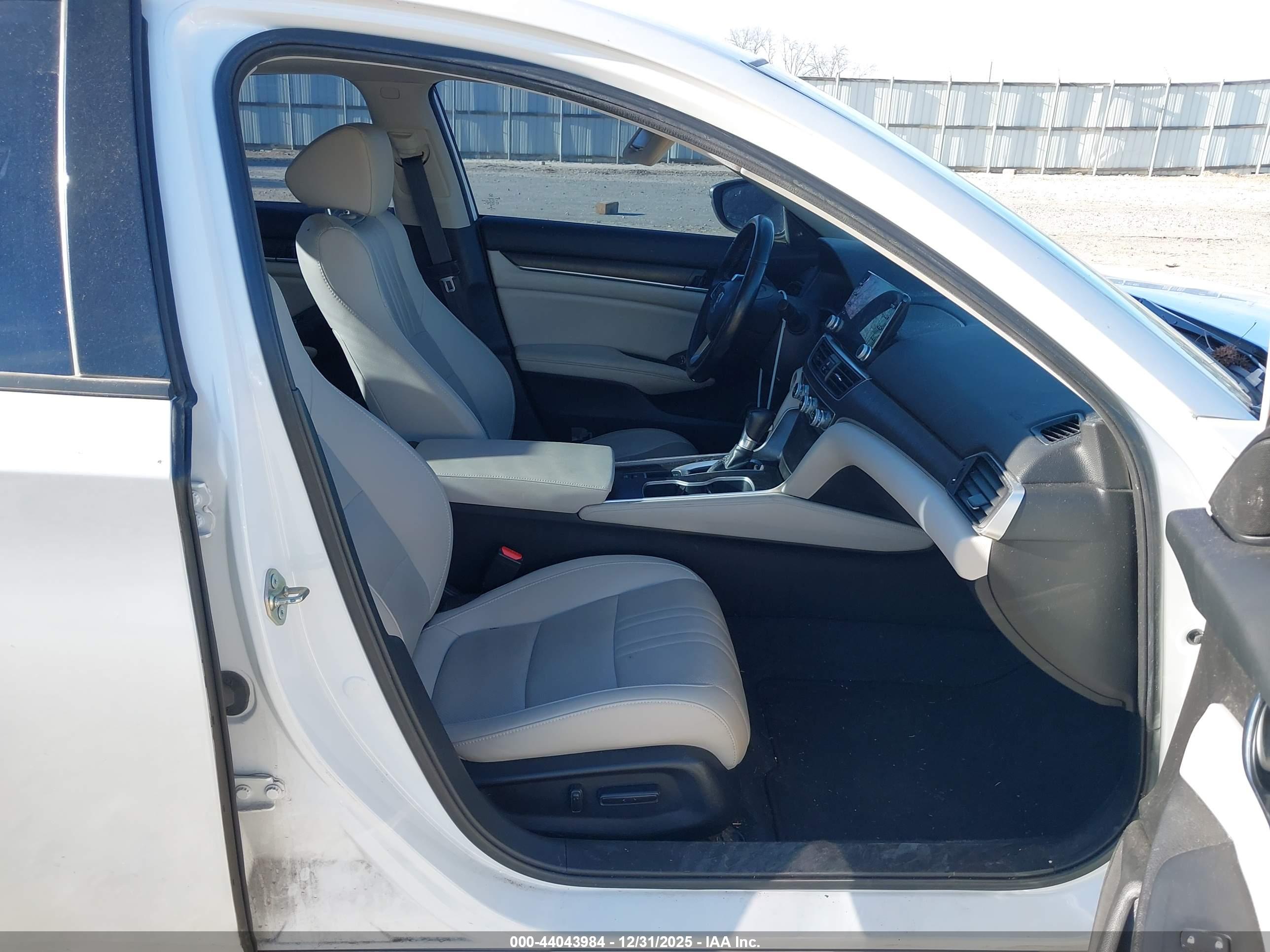HONDA ACCORD image 5