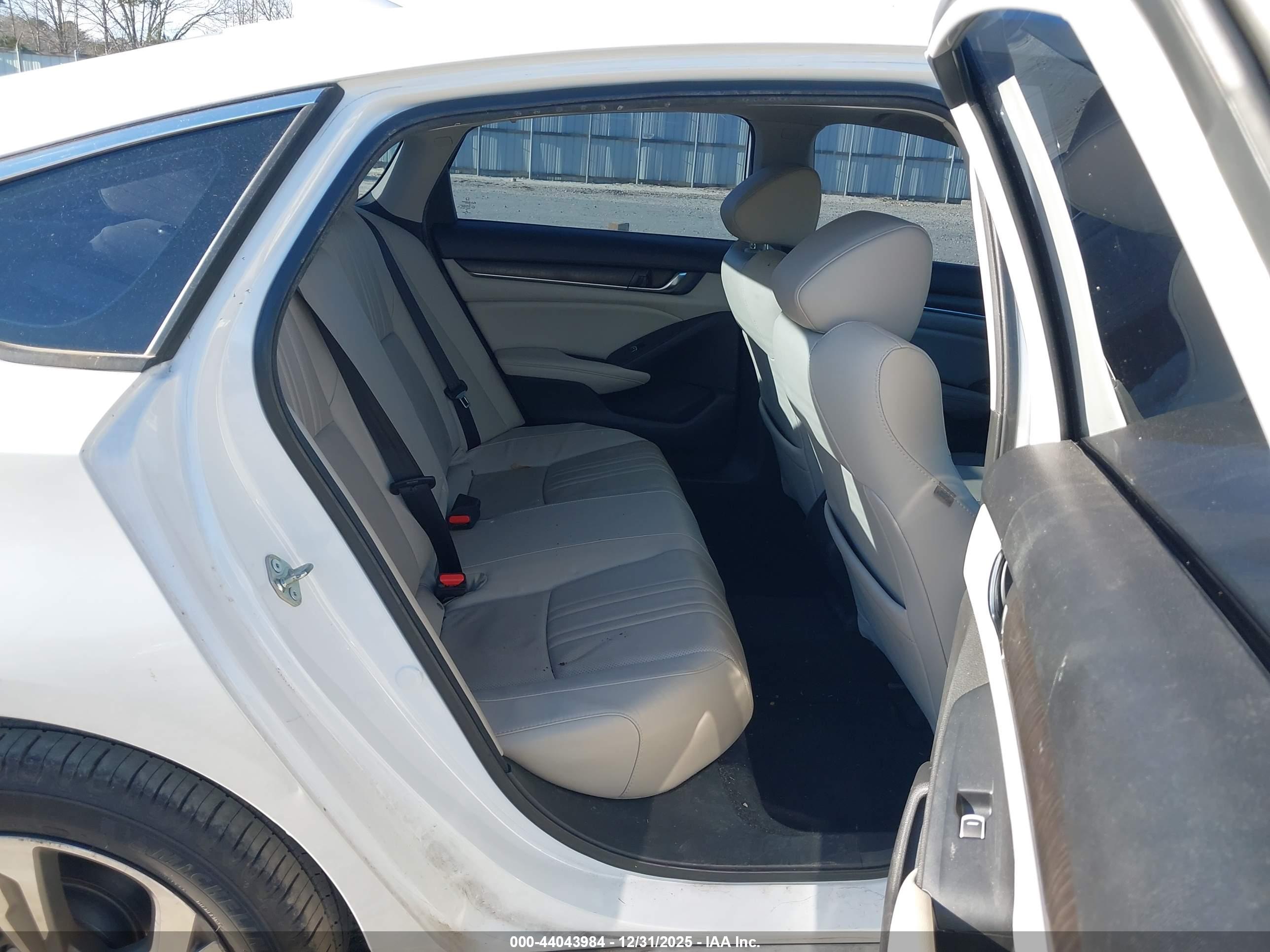 HONDA ACCORD image 8