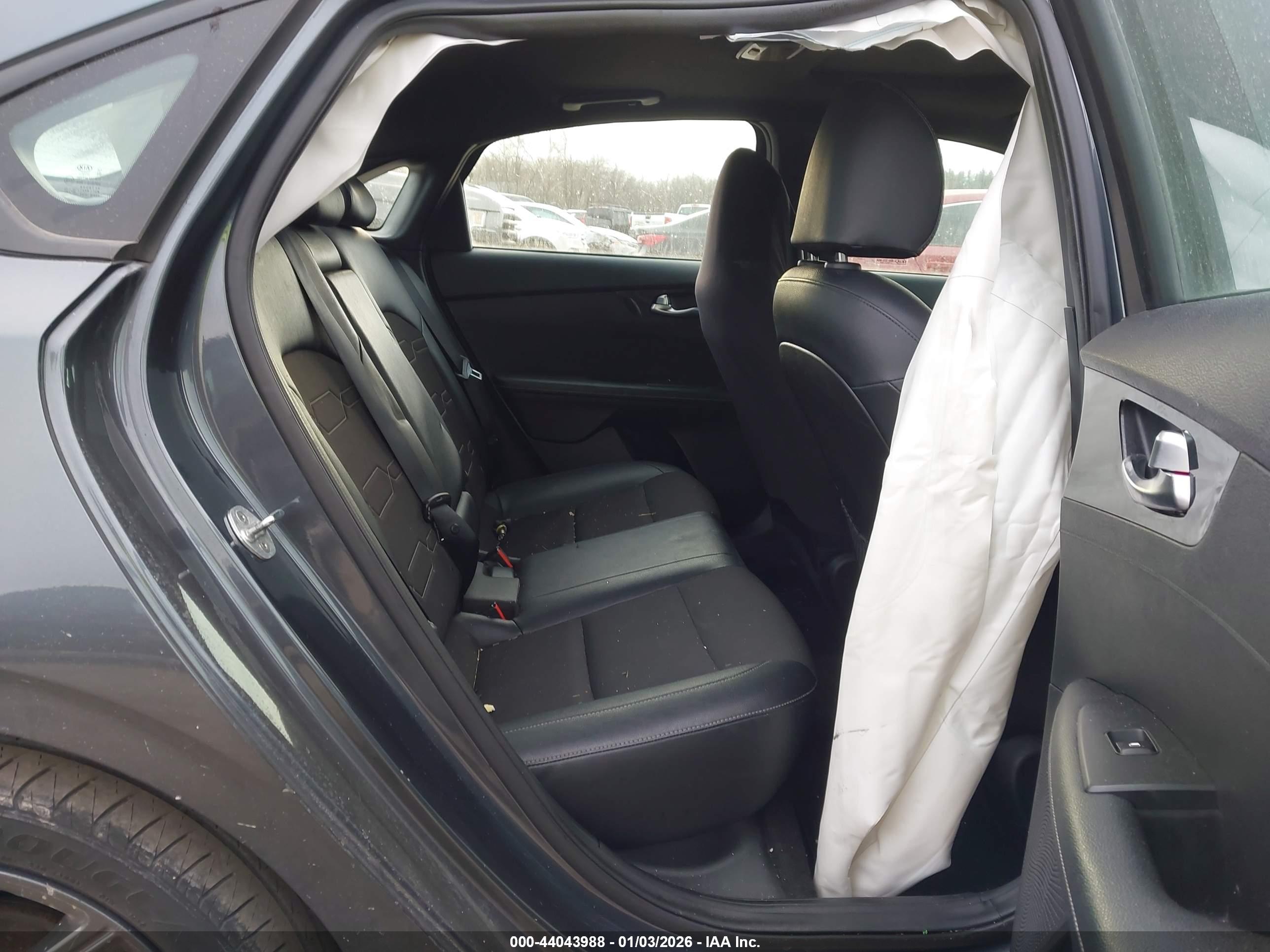KIA FORTE image 8