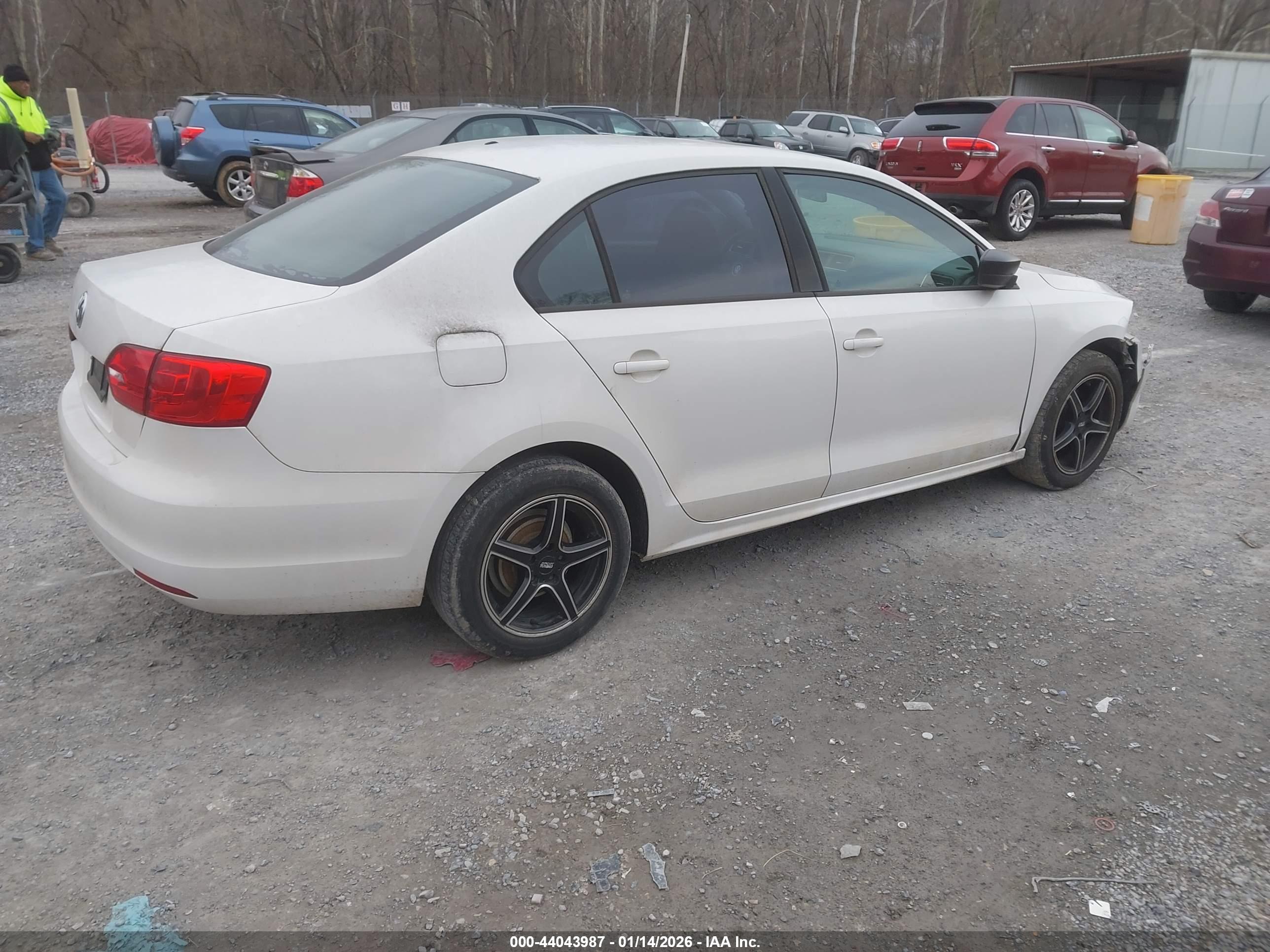 VOLKSWAGEN JETTA image 4