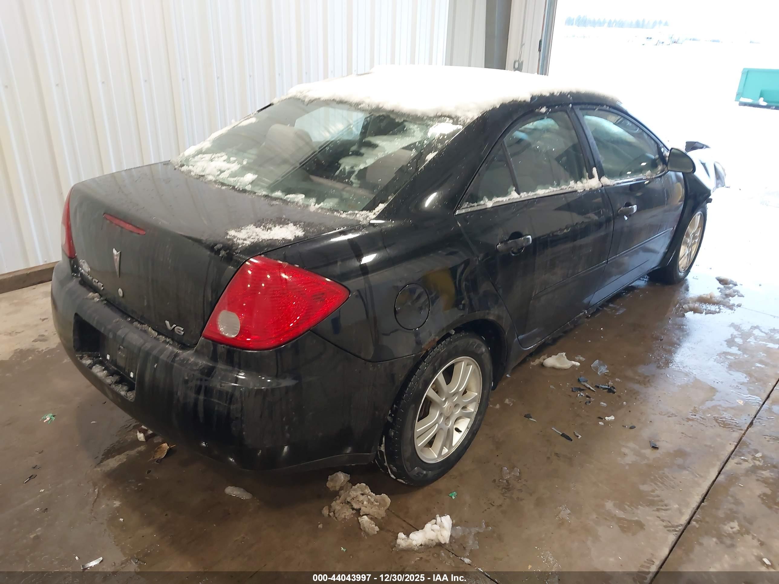 PONTIAC G6 image 4