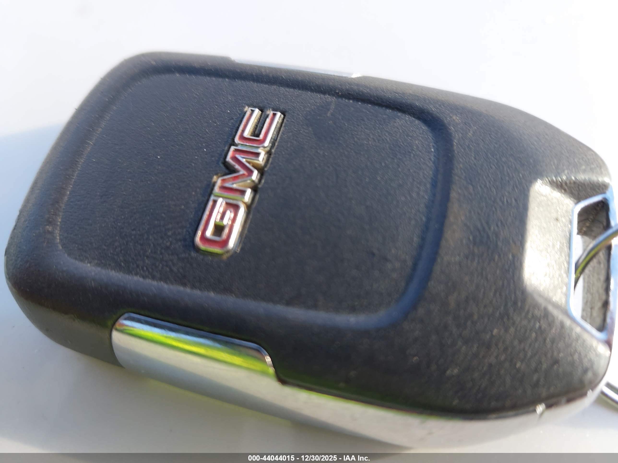 GMC ACADIA image 11