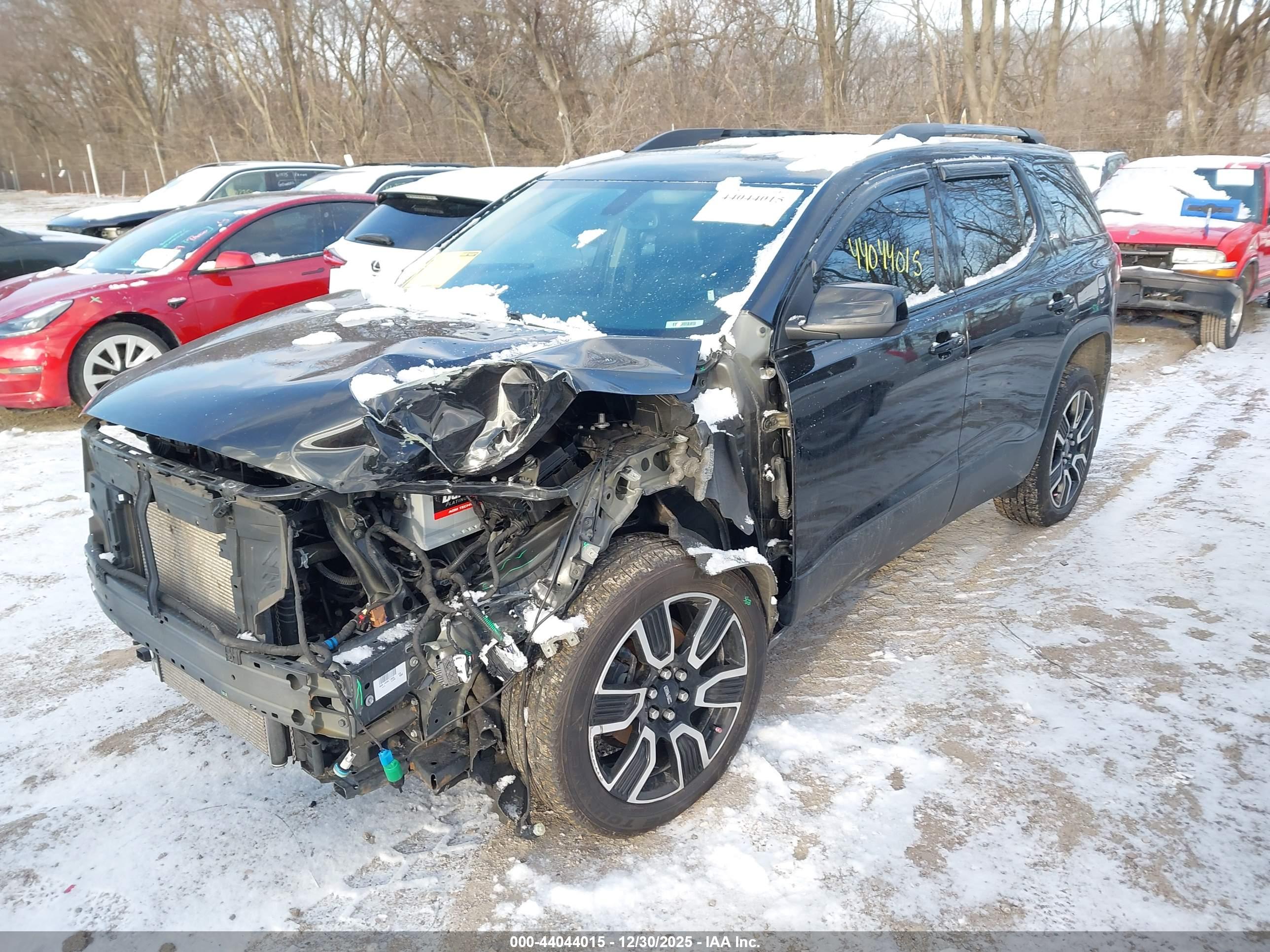 GMC ACADIA image 2