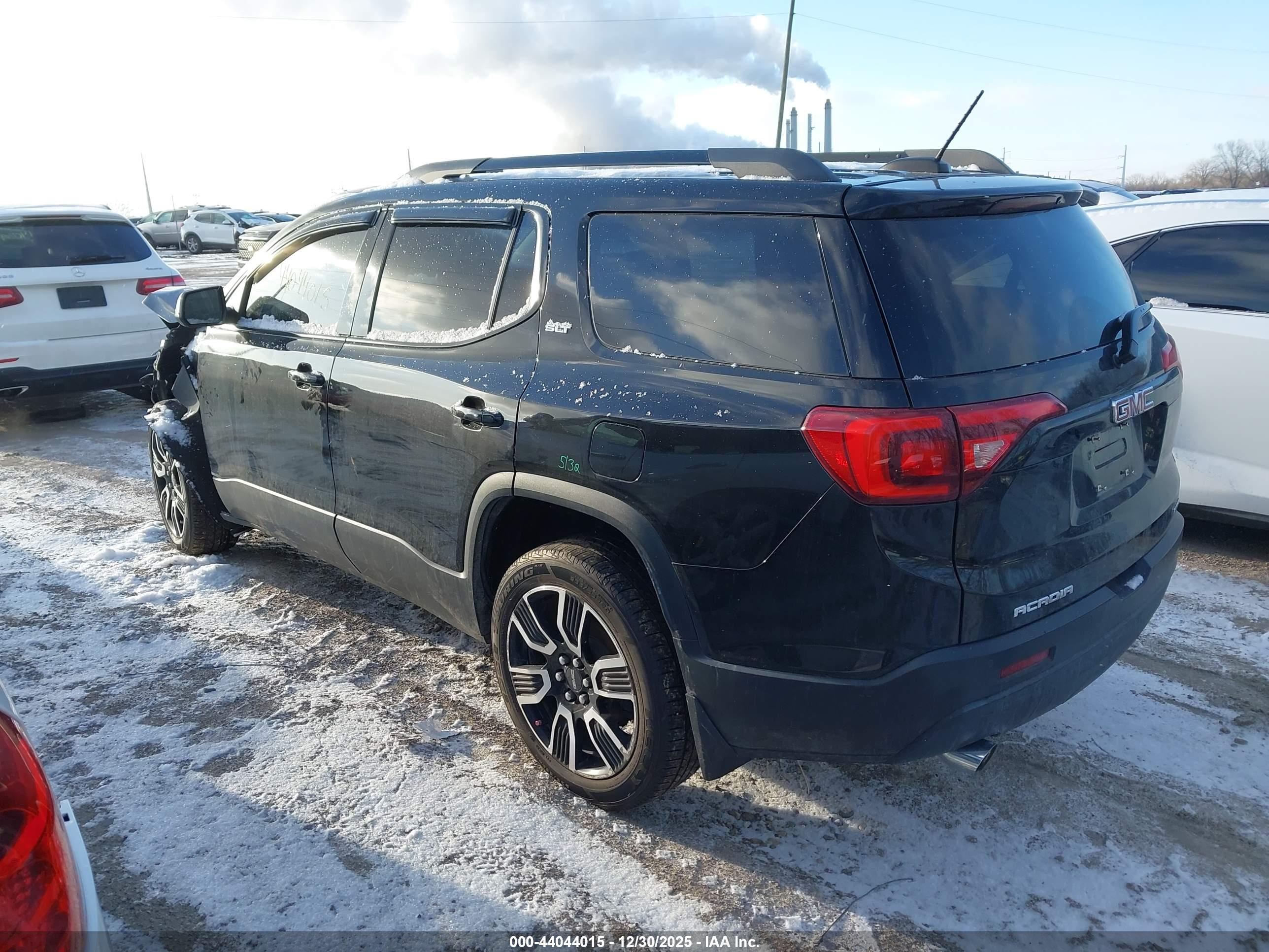 GMC ACADIA image 3