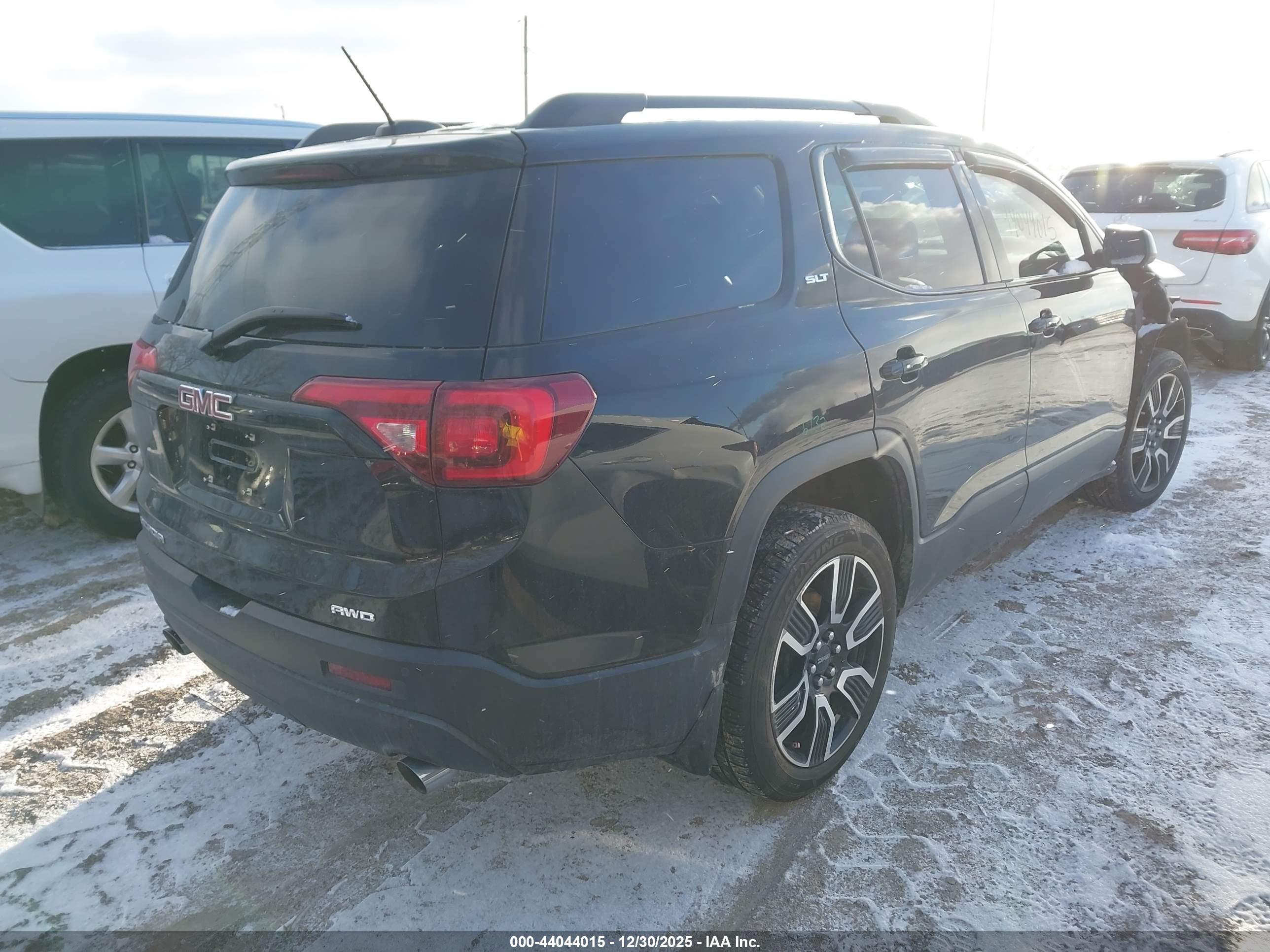 GMC ACADIA image 4