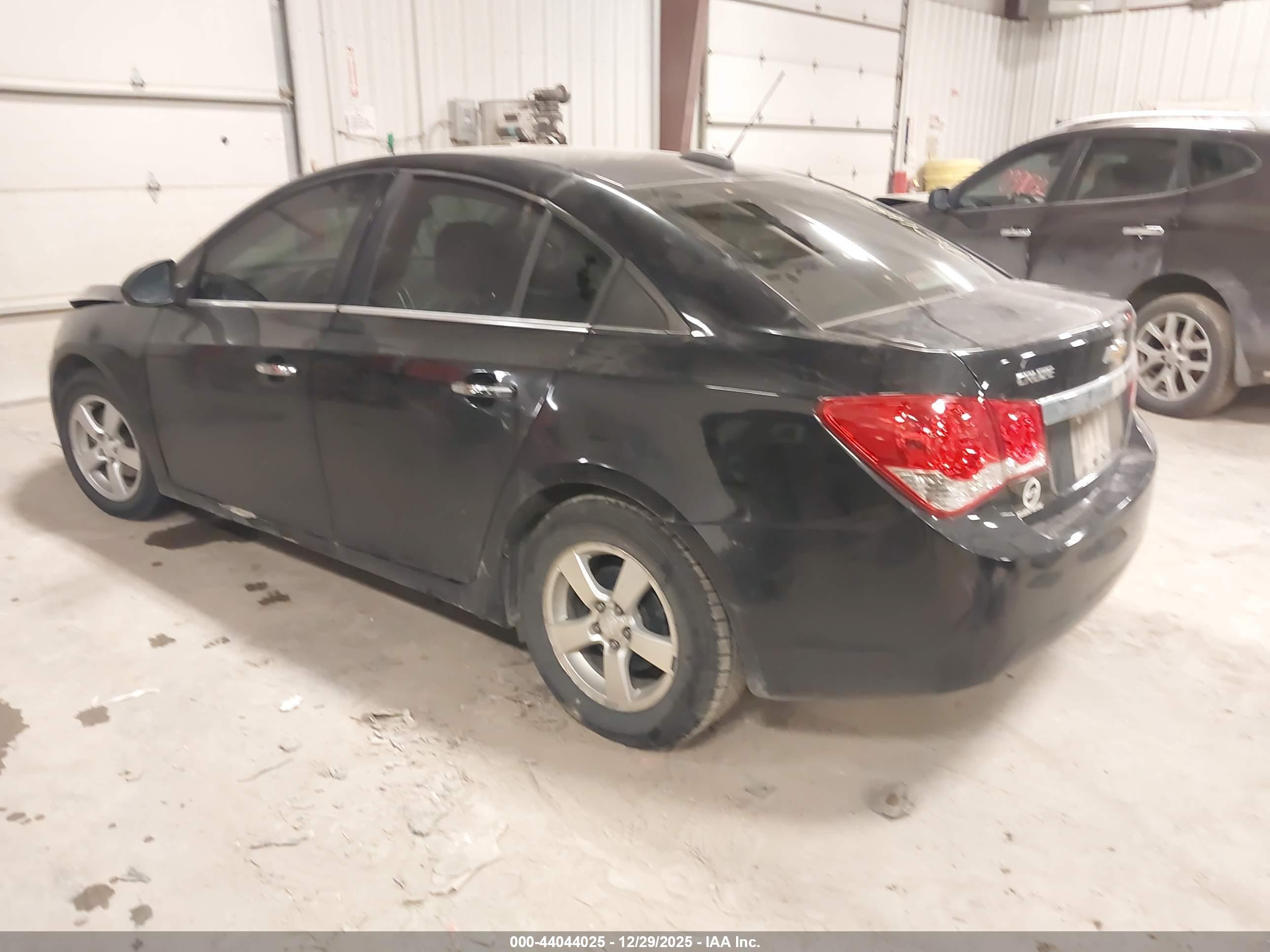CHEVROLET CRUZE image 3