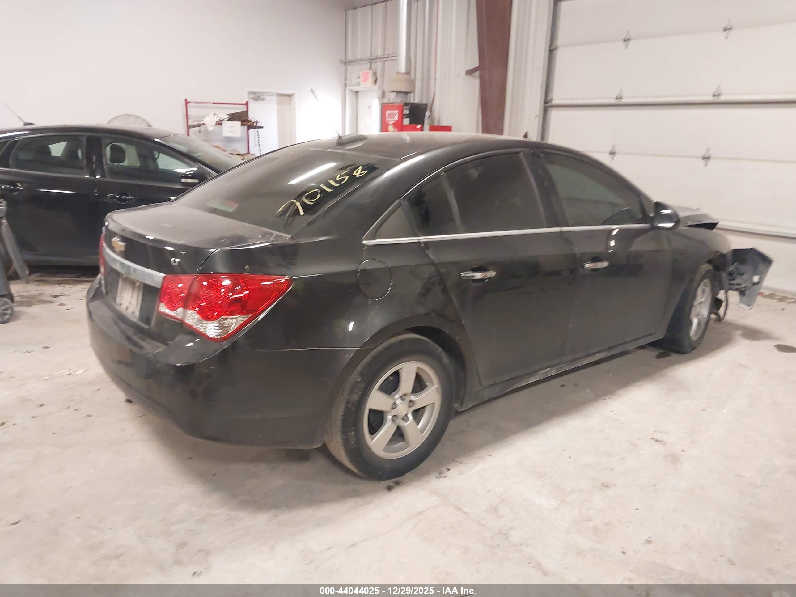CHEVROLET CRUZE image 4