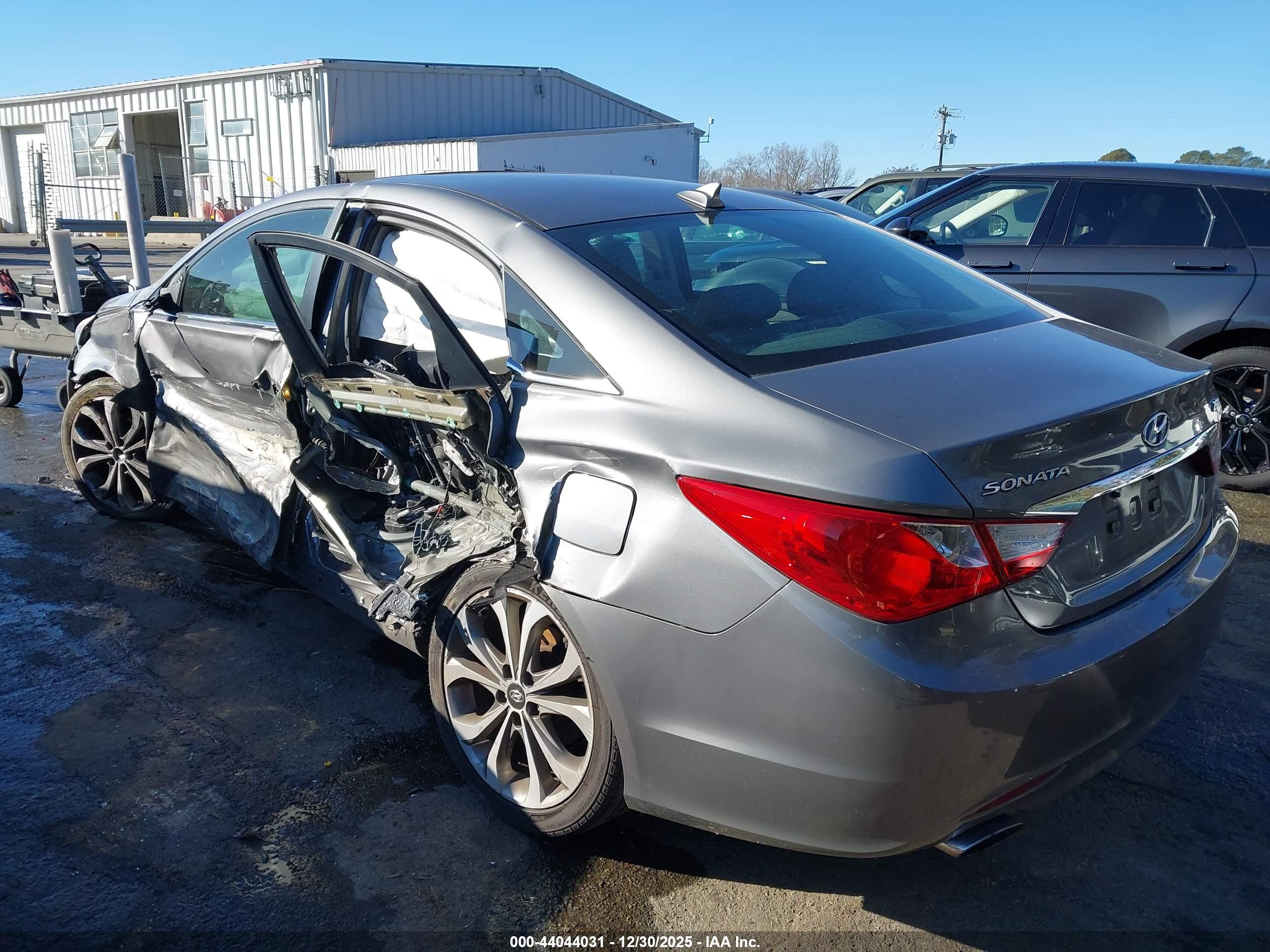 HYUNDAI SONATA image 3