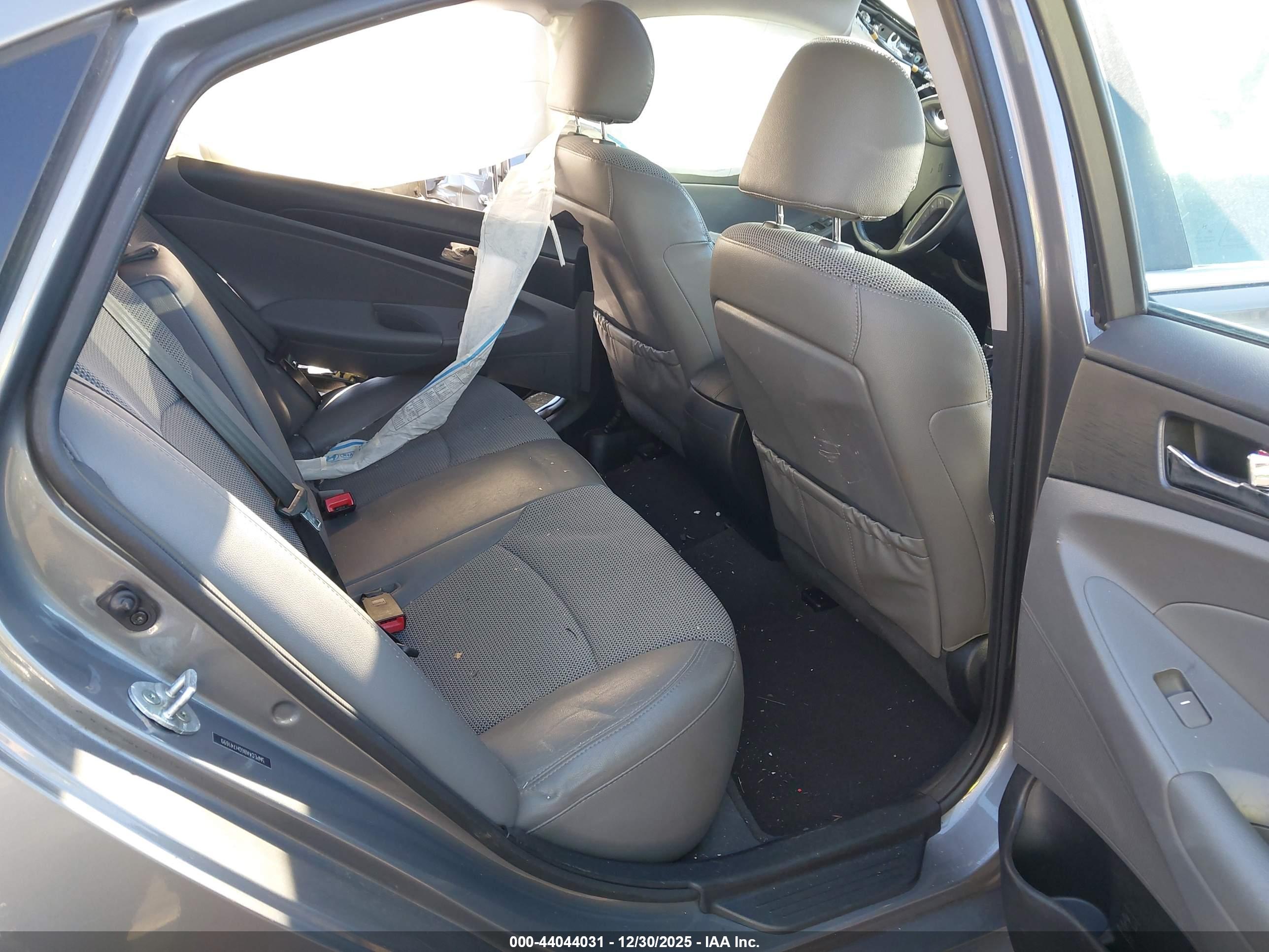 HYUNDAI SONATA image 8