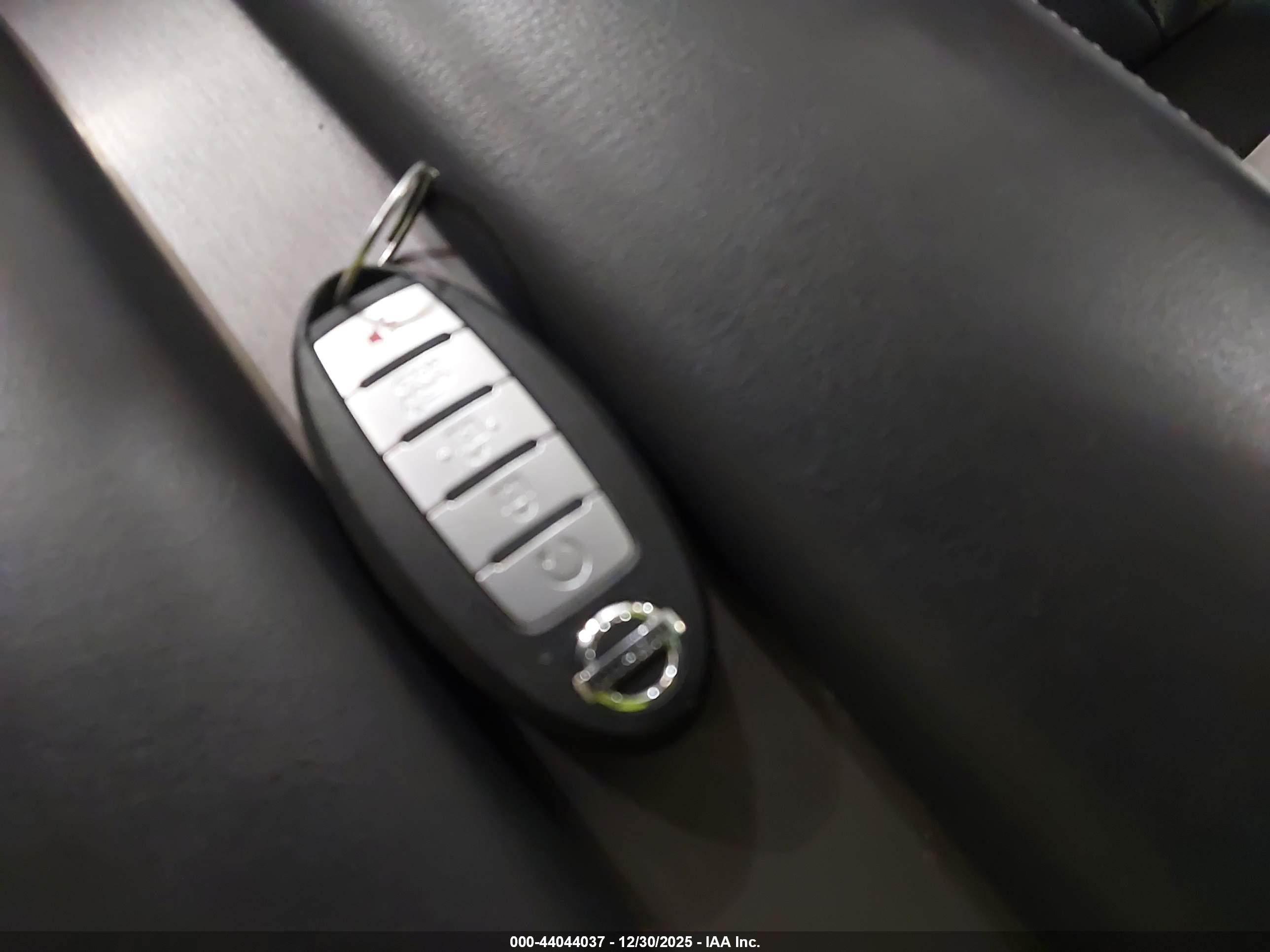 NISSAN MURANO image 11