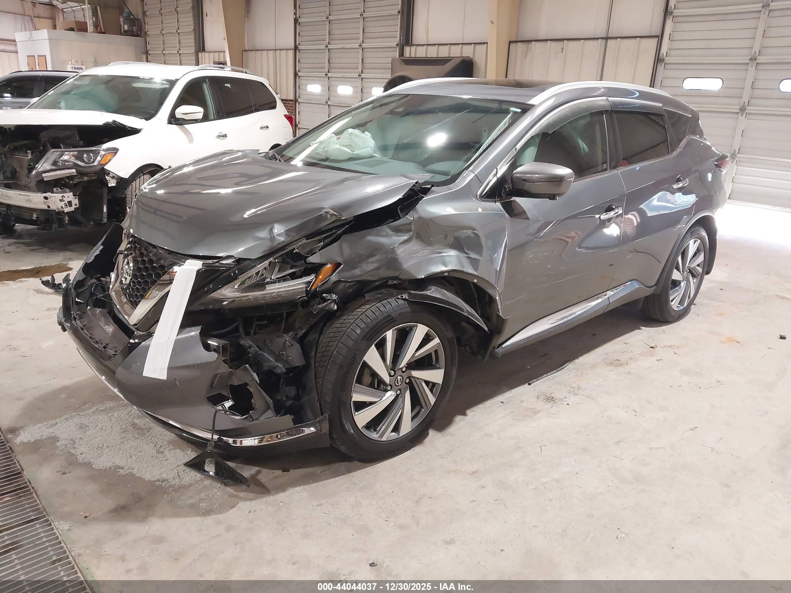 NISSAN MURANO image 2