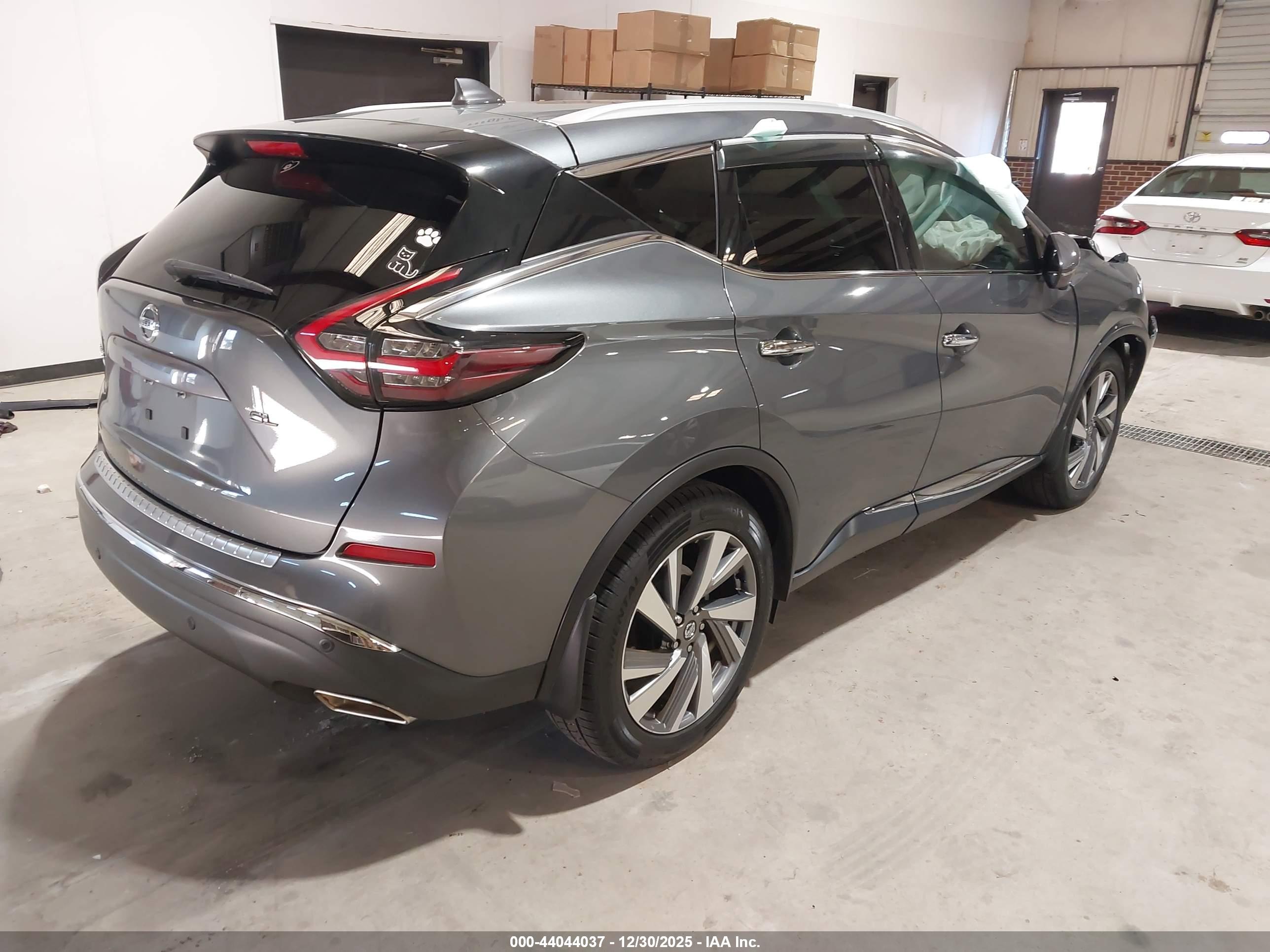 NISSAN MURANO image 4