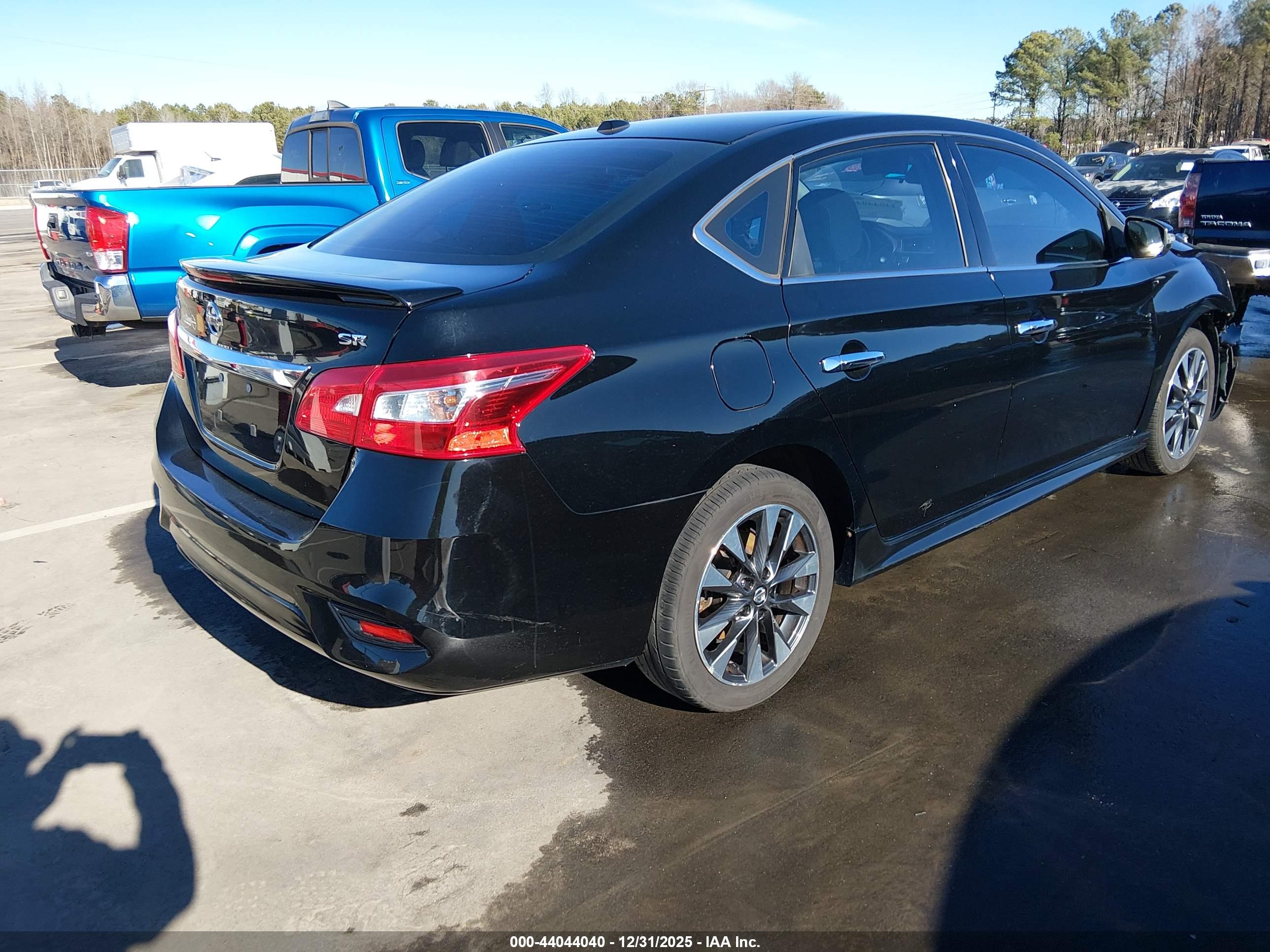 NISSAN SENTRA image 4
