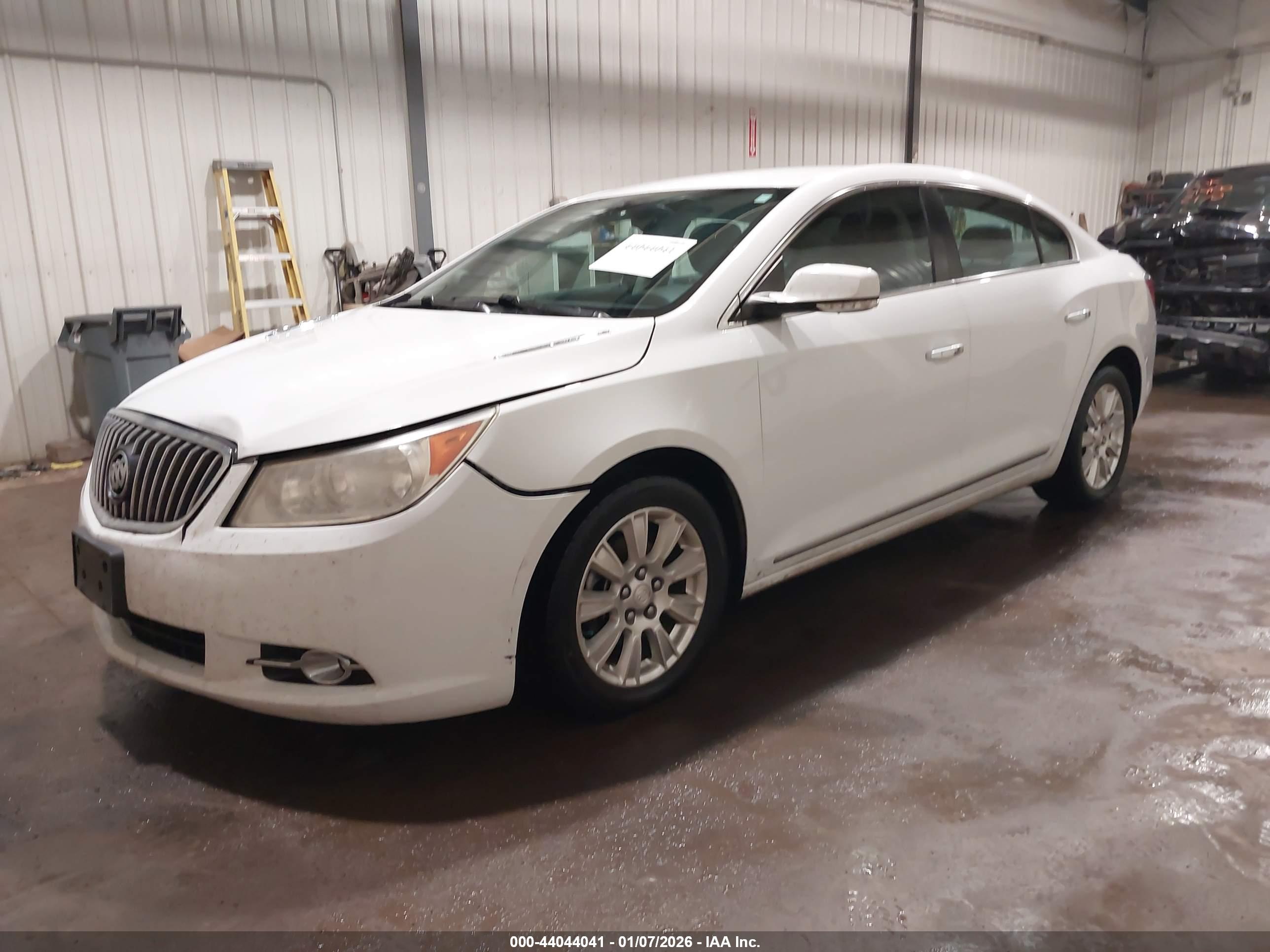 BUICK LACROSSE image 2