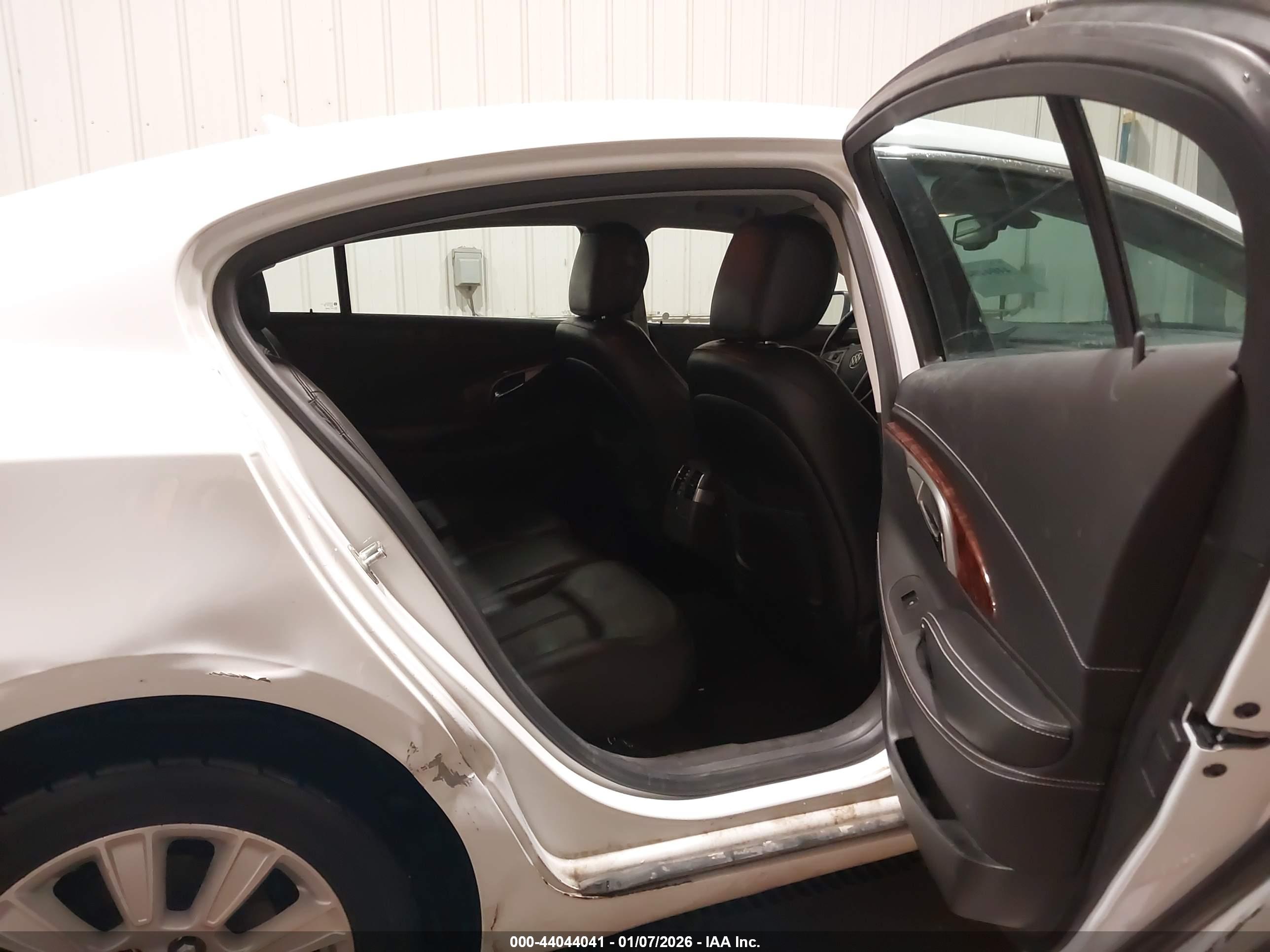 BUICK LACROSSE image 8