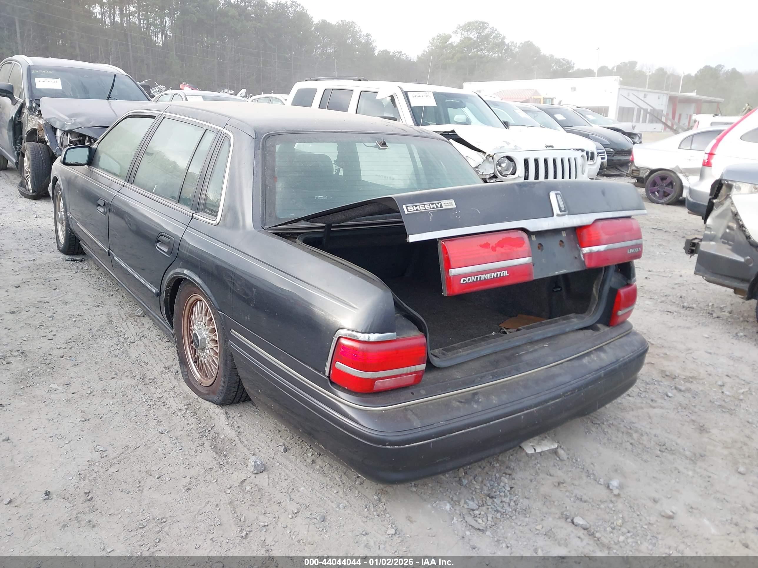 LINCOLN CONTINENTAL image 3