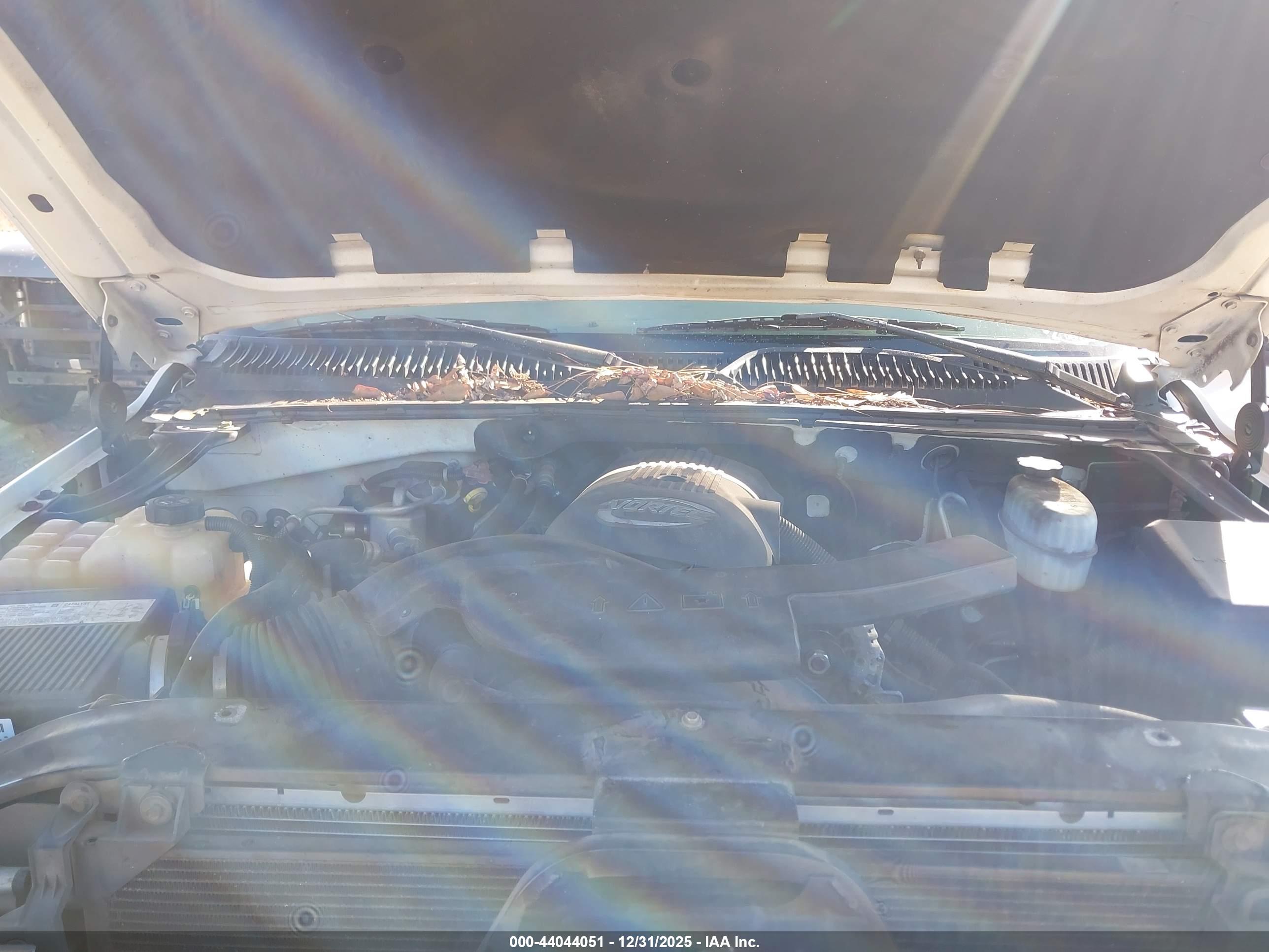 CHEVROLET SUBURBAN image 10