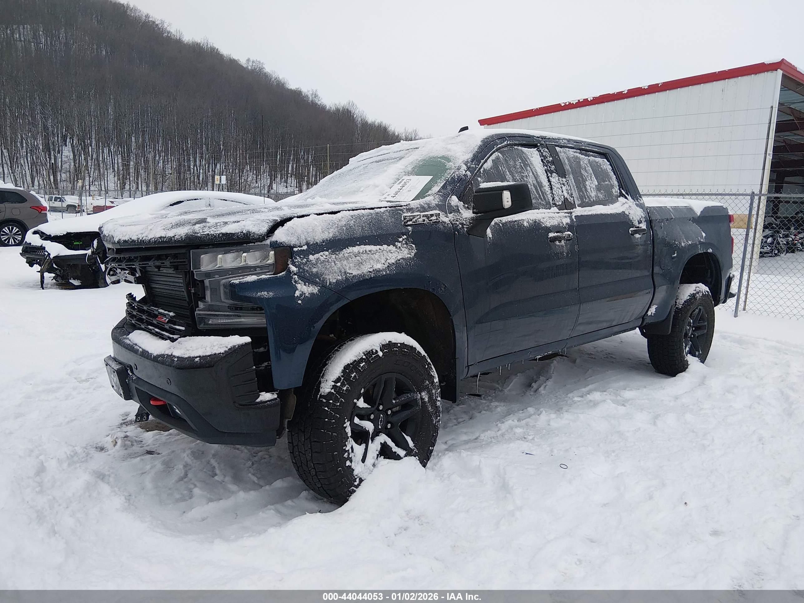 CHEVROLET SILVERADO image 2