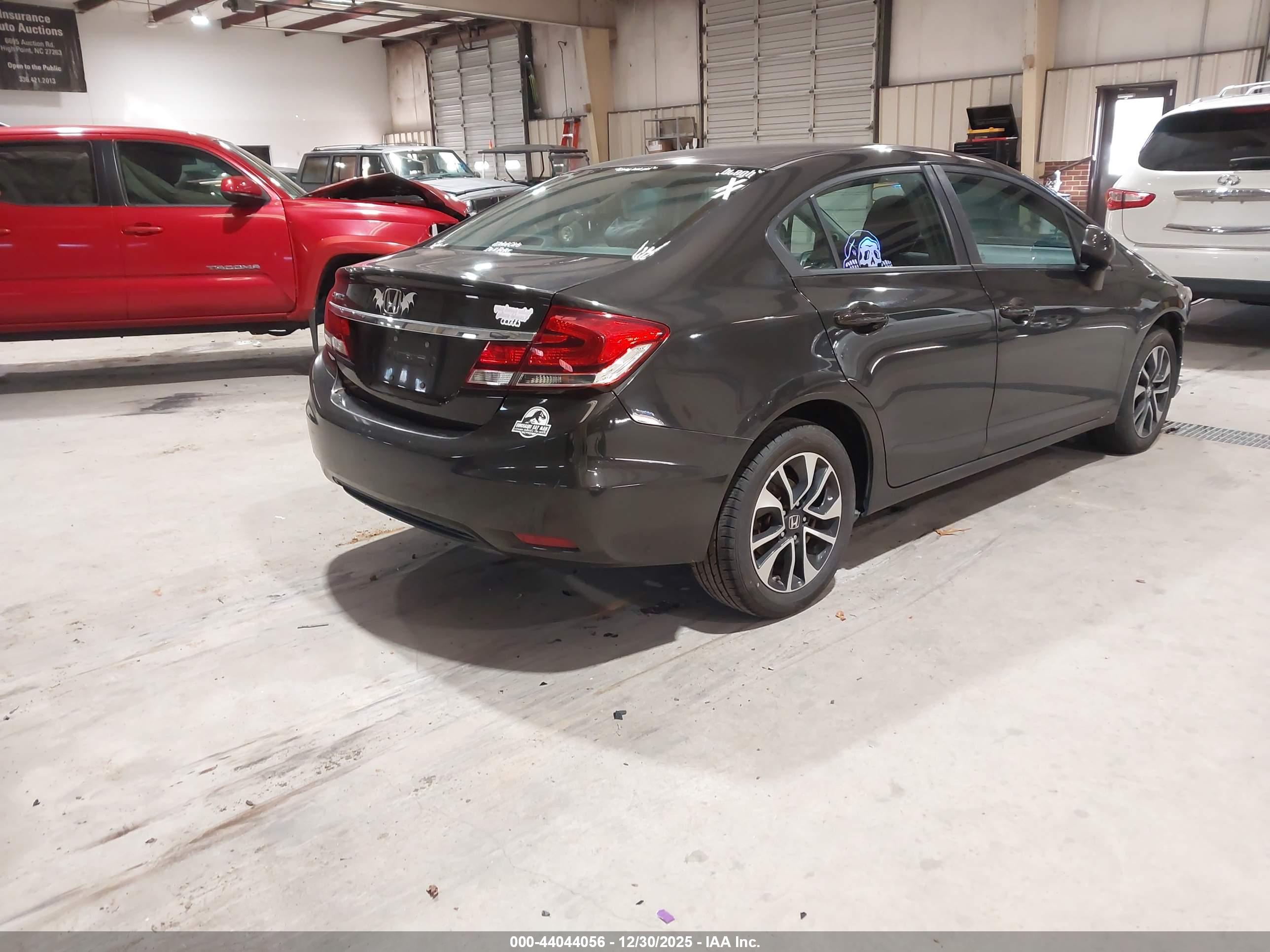 HONDA CIVIC image 4
