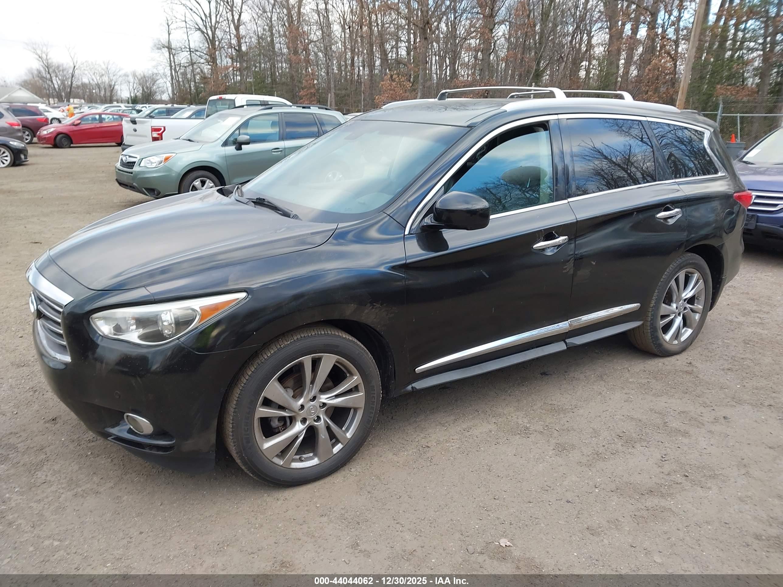 INFINITI JX35 image 2