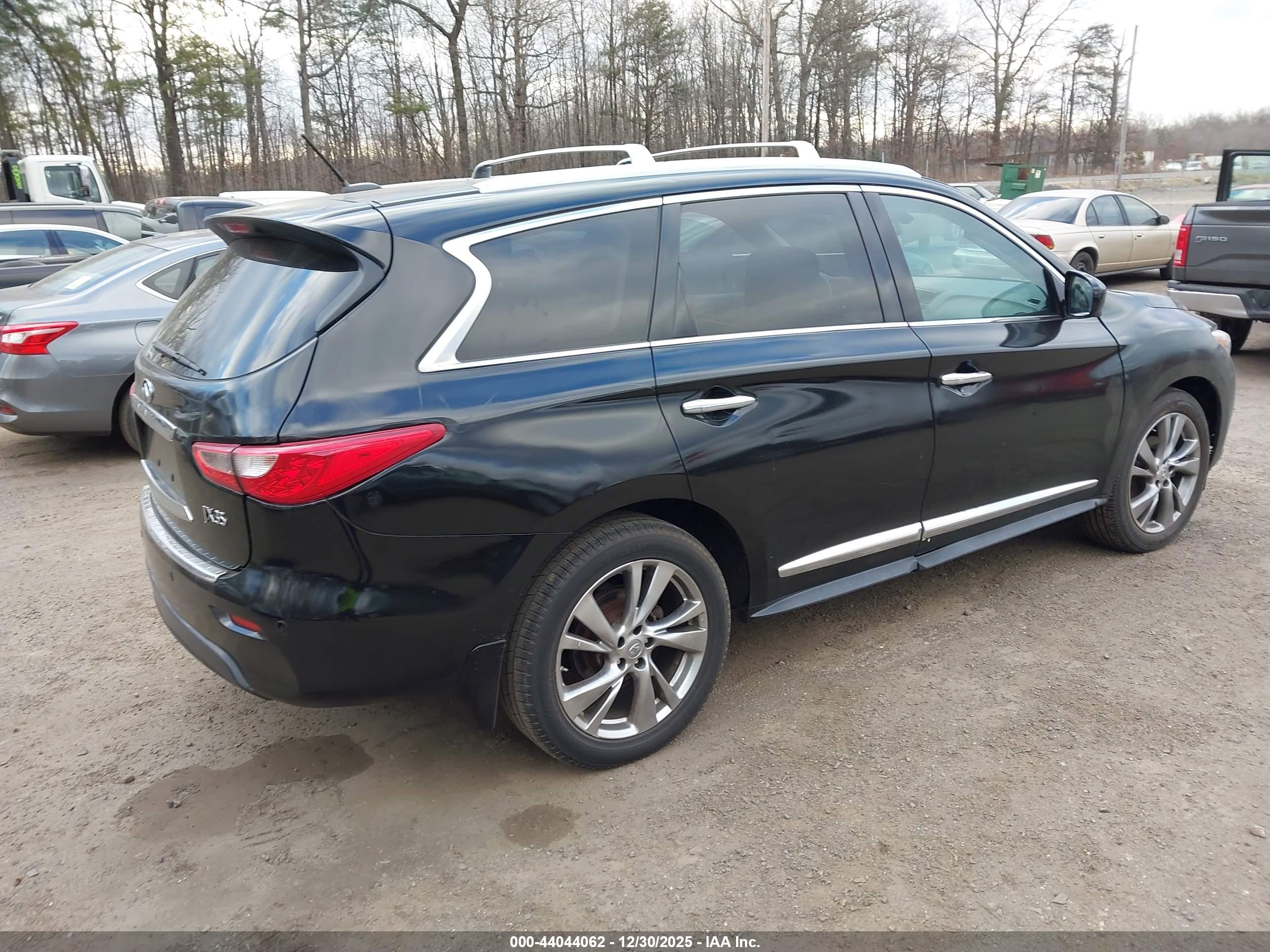 INFINITI JX35 image 4