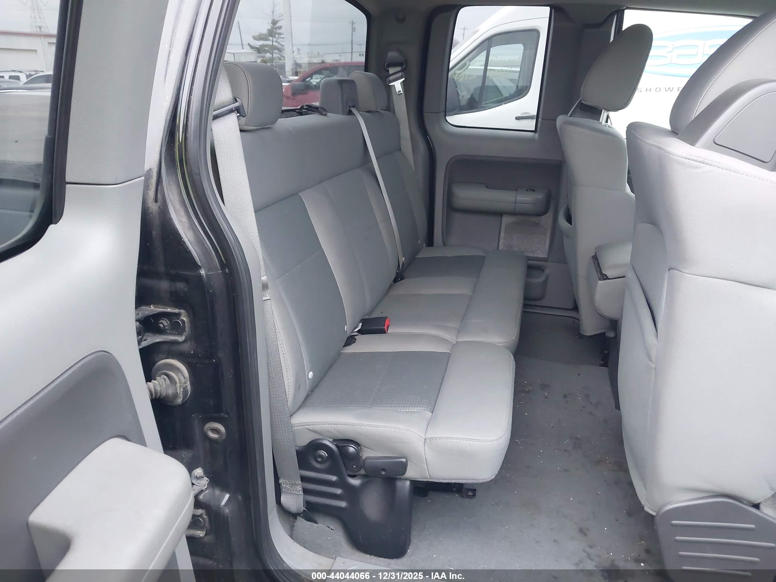 FORD F-150 image 8