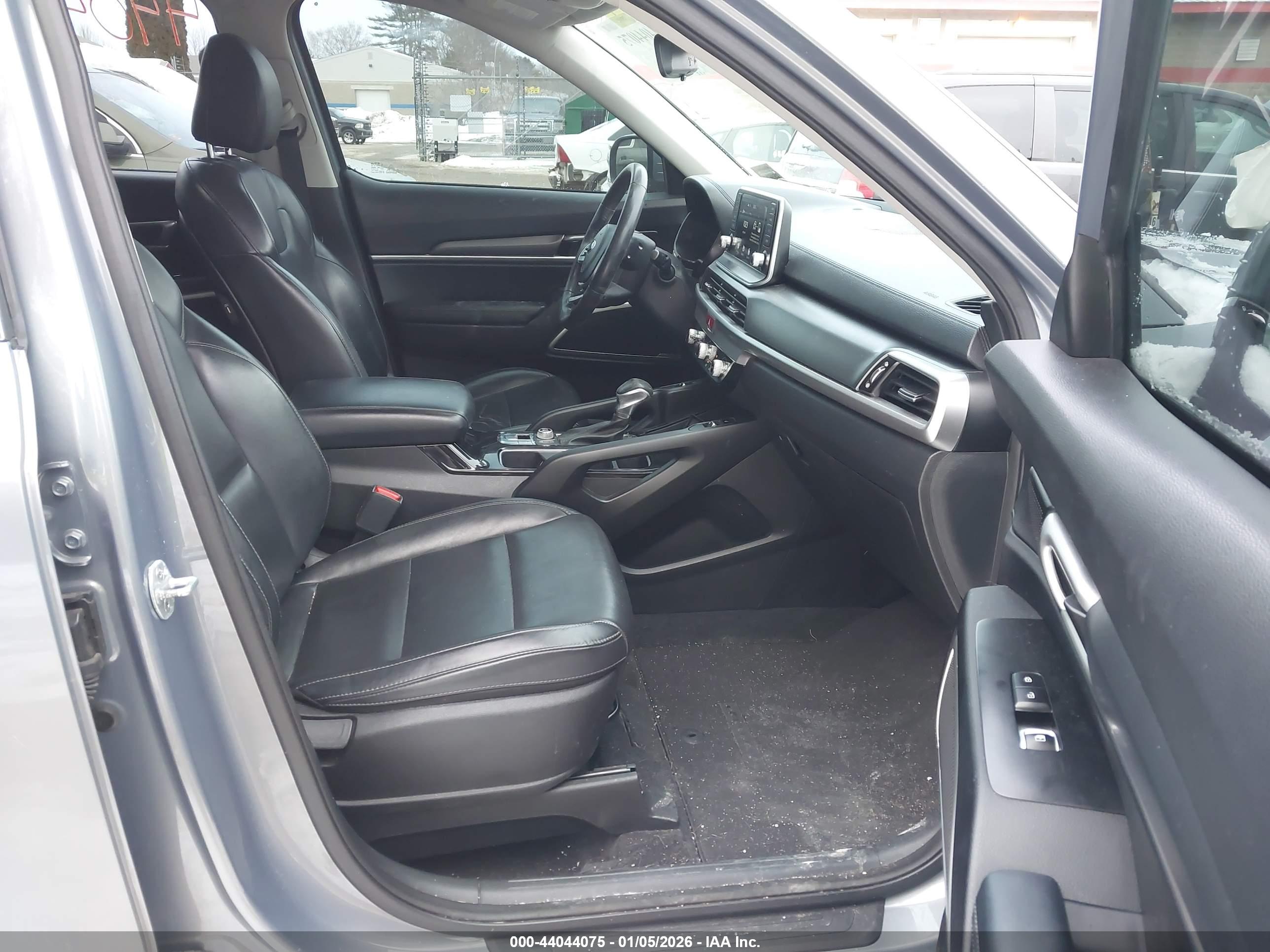KIA TELLURIDE image 5